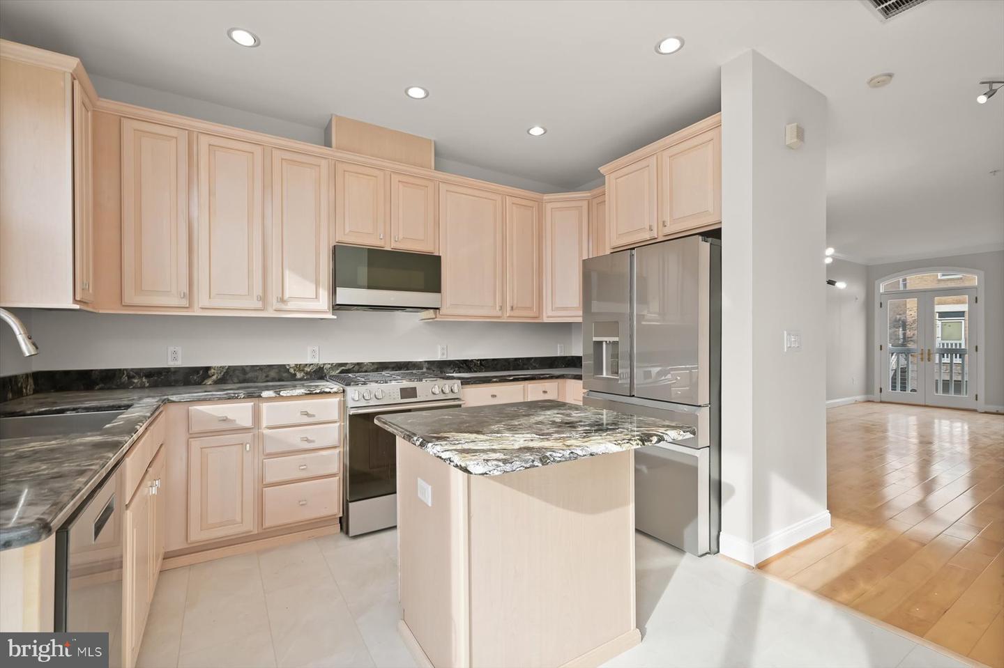 1252 Harbor Island Walk Property Photo 18