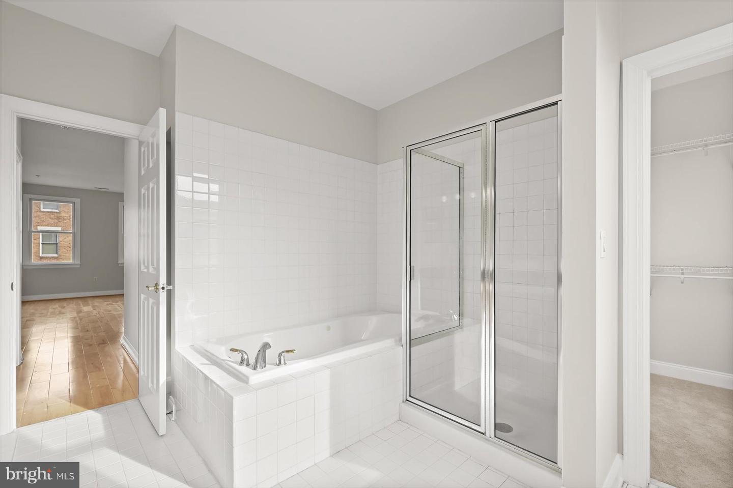 1252 Harbor Island Walk Property Photo 32