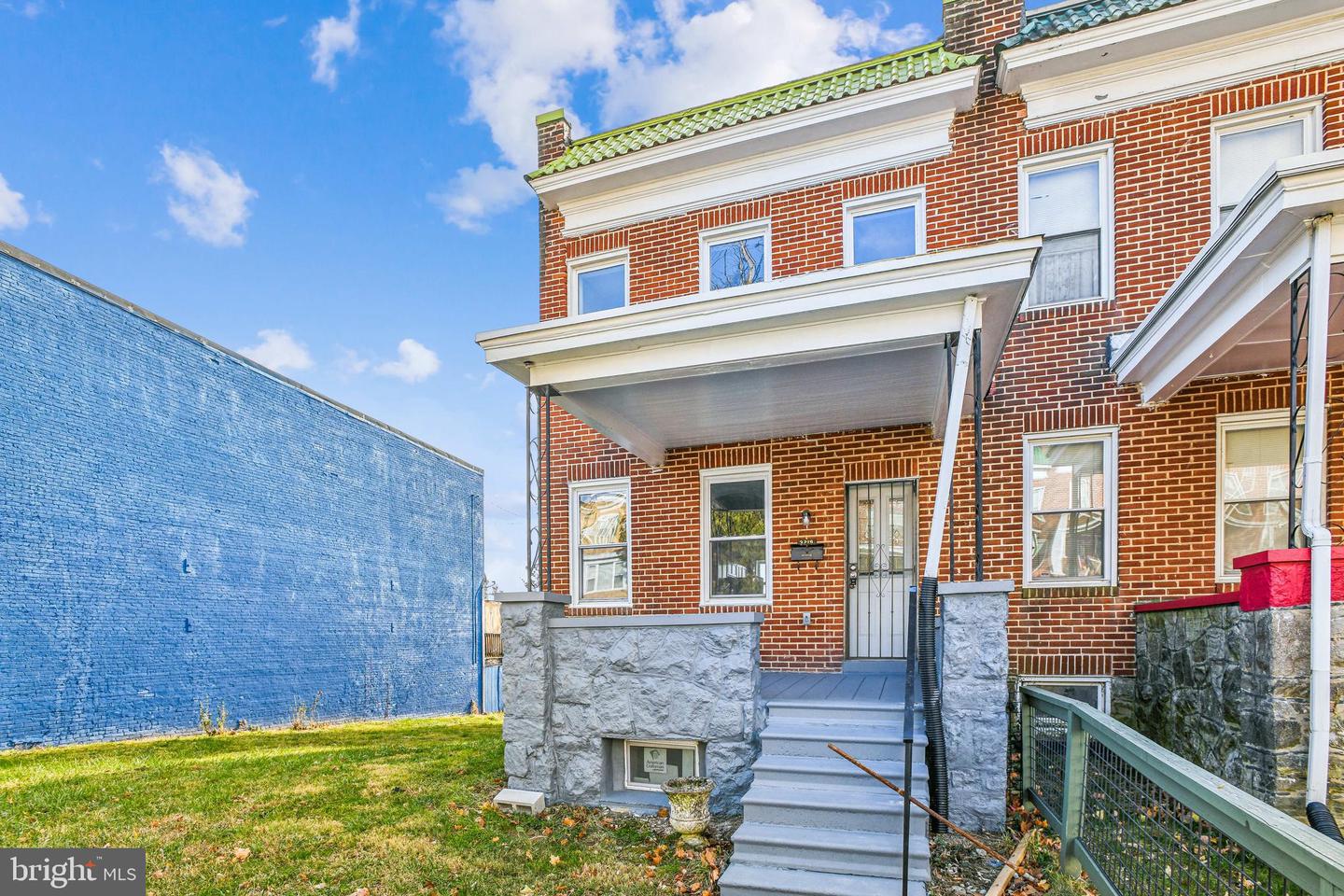 3219 Presstman St Property Photo 1