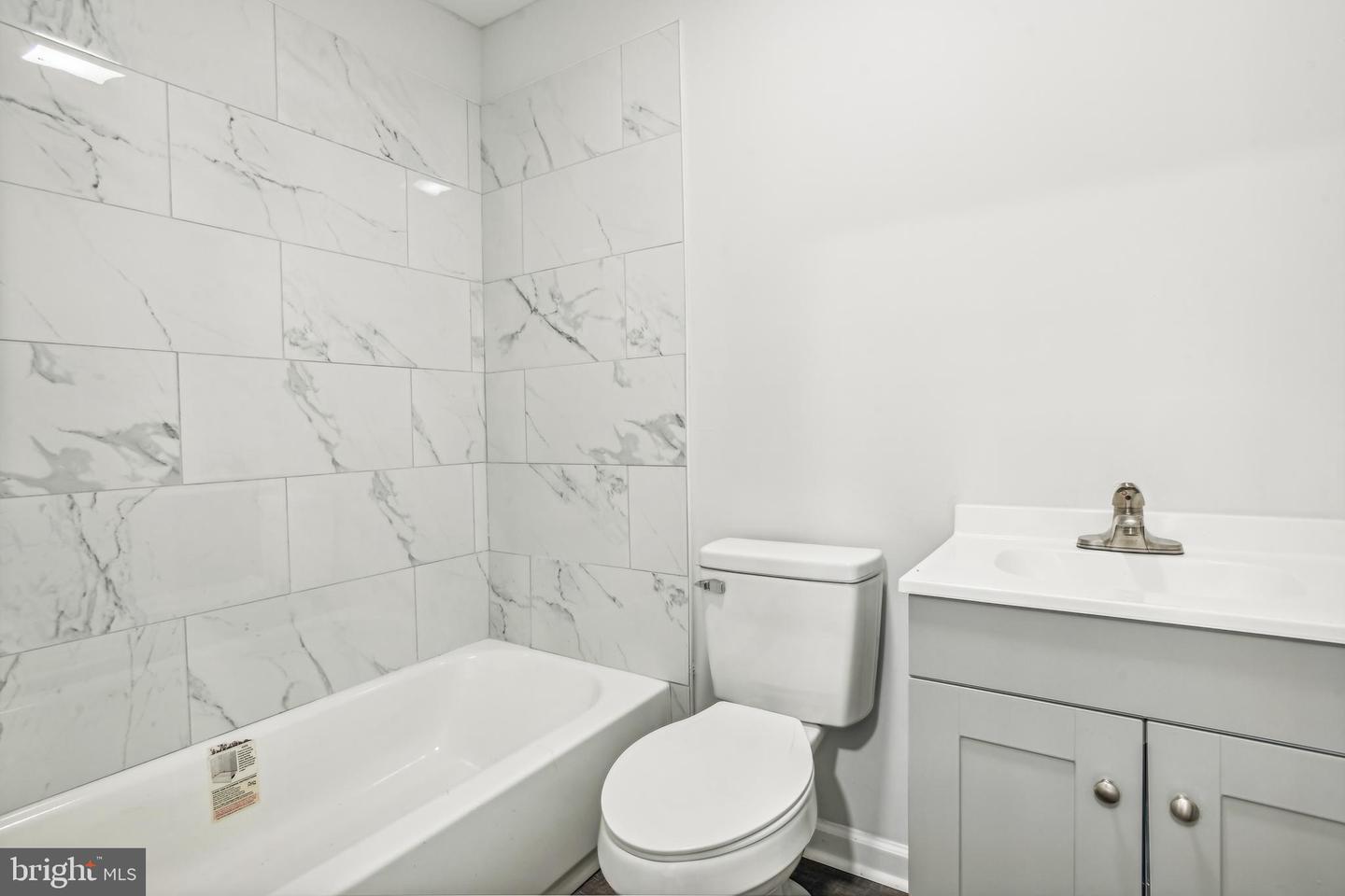 3219 Presstman St Property Photo 13