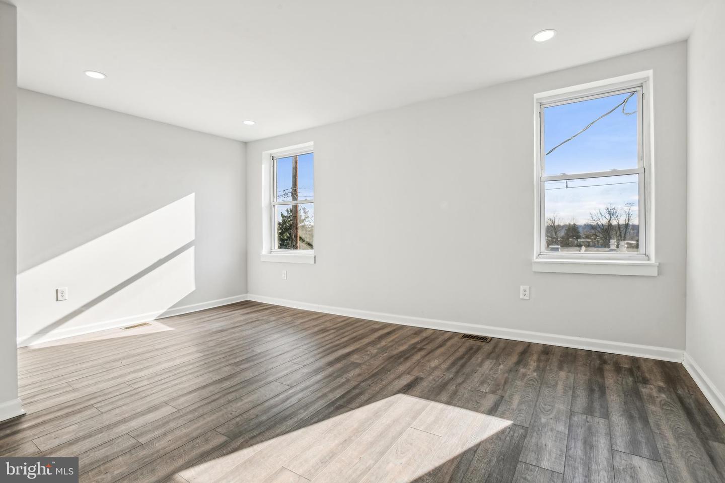 3219 Presstman St Property Photo 17