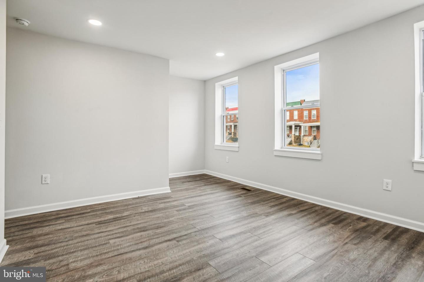 3219 Presstman St Property Photo 18
