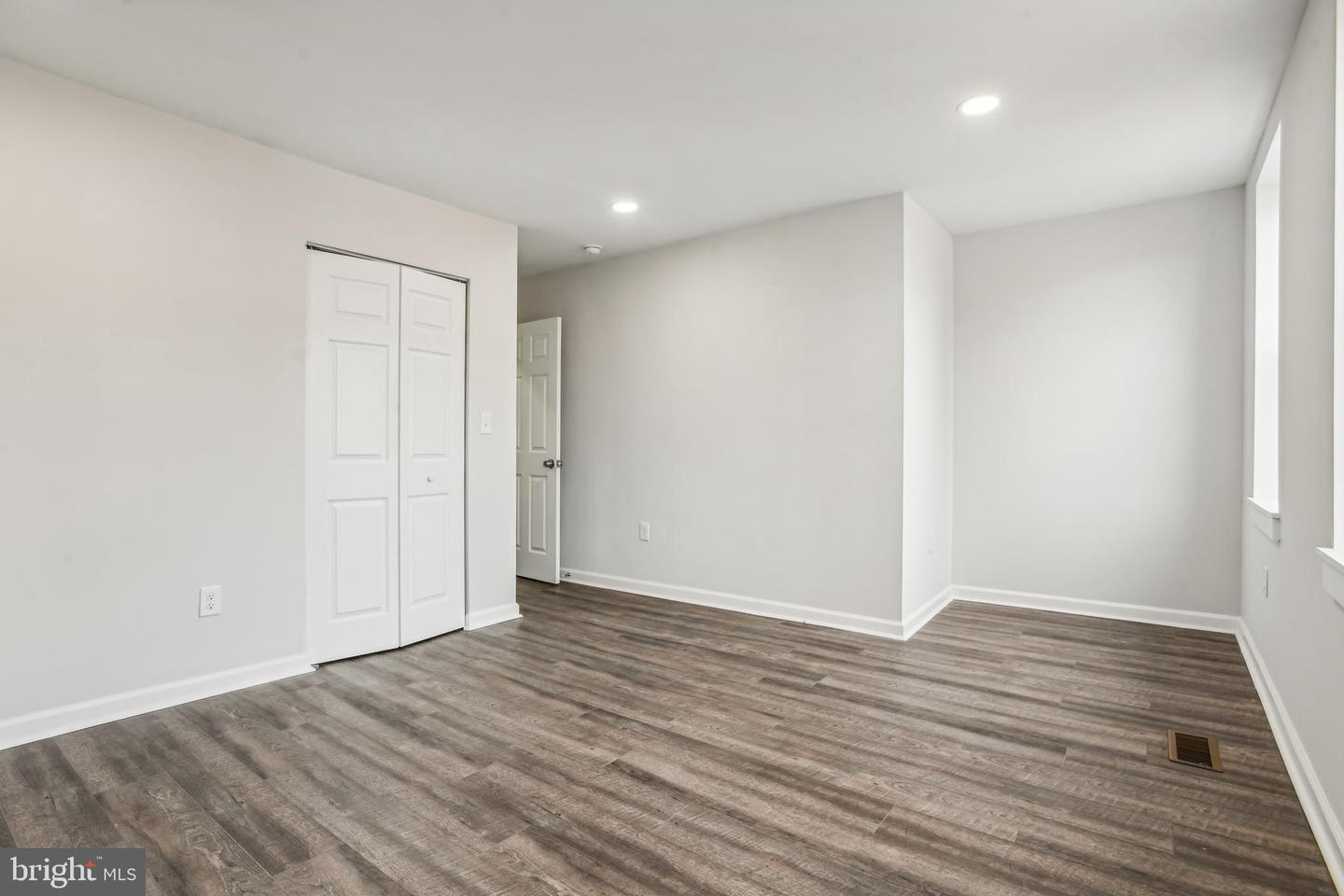 3219 Presstman St Property Photo 19