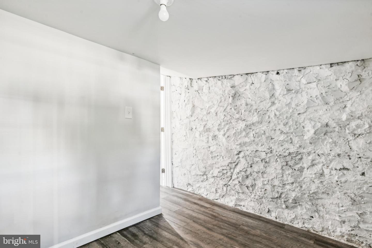 3219 Presstman St Property Photo 25