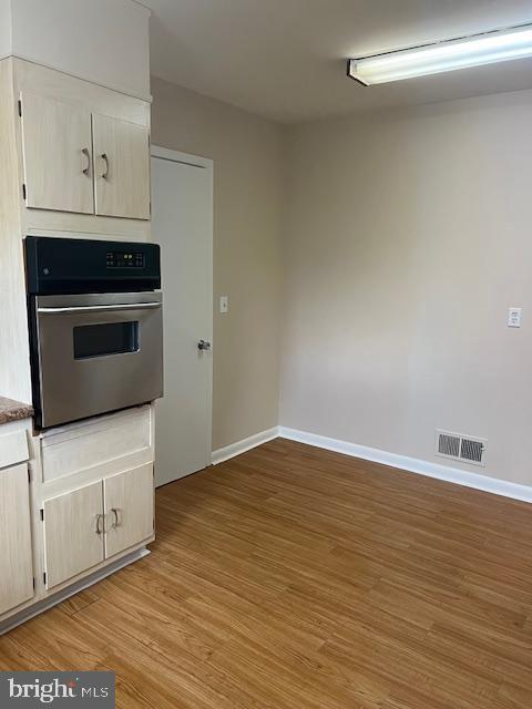 3653 Glengyle Ave #2e Property Photo 12