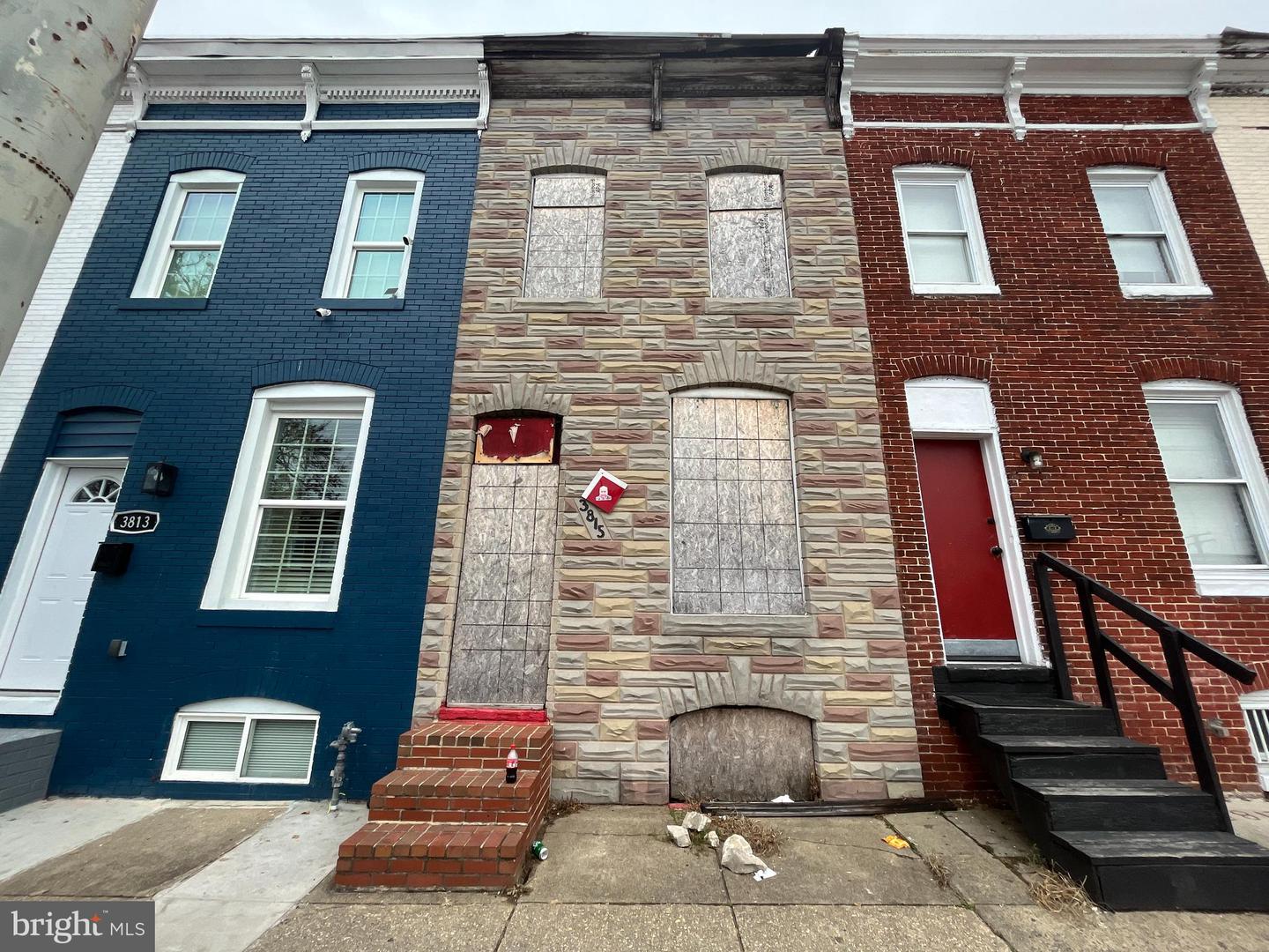 3815 S Hanover St Property Photo