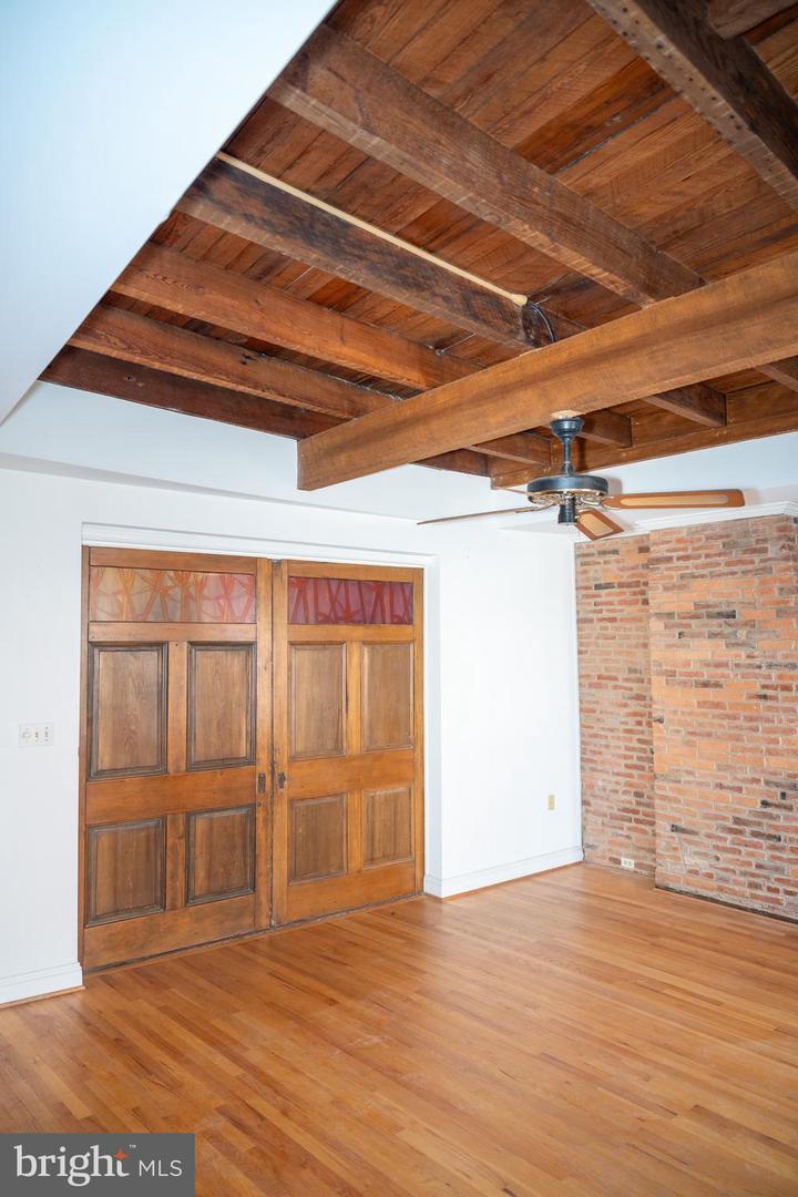1643 Thames St Property Photo 34