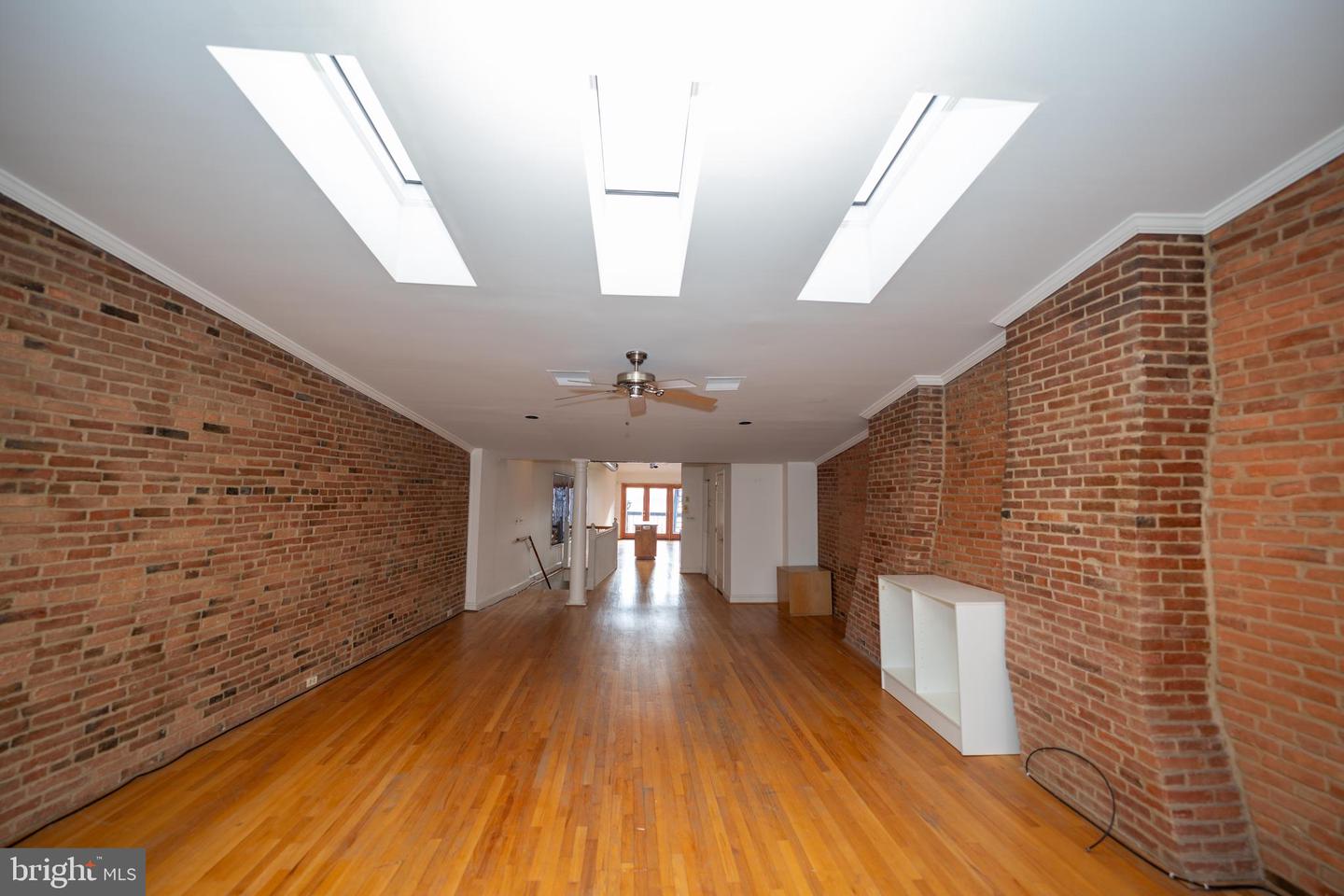 1643 Thames St Property Photo 53