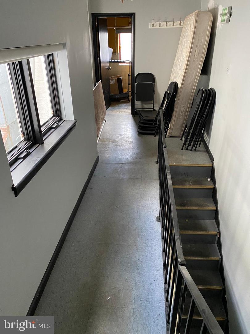 885 N Howard St Property Photo 14