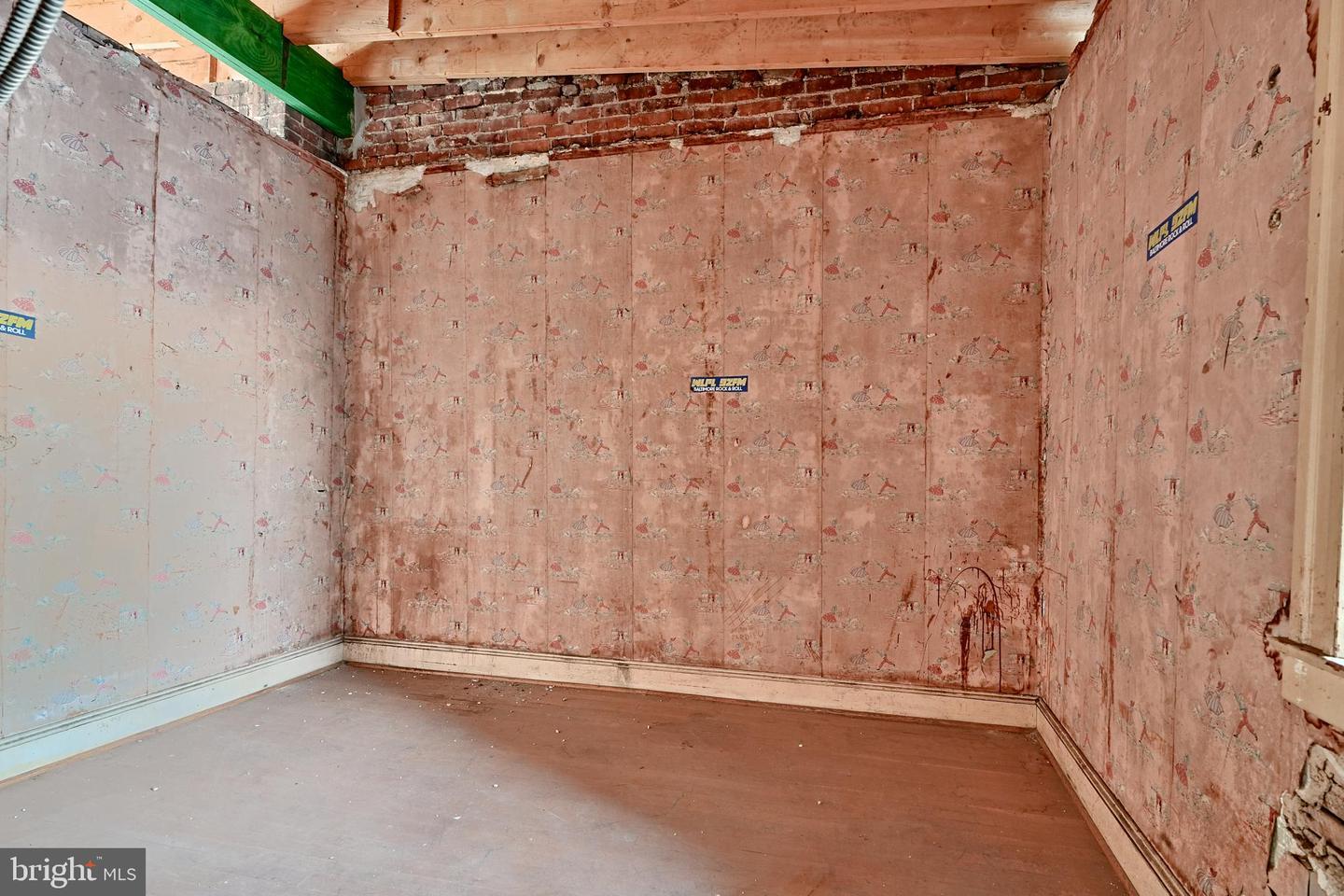 1023 S Charles St Property Photo 23