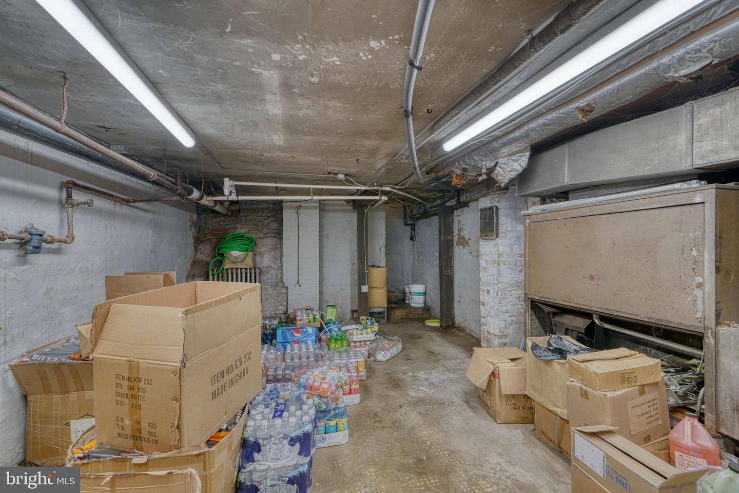 219 N Howard St Property Photo 19