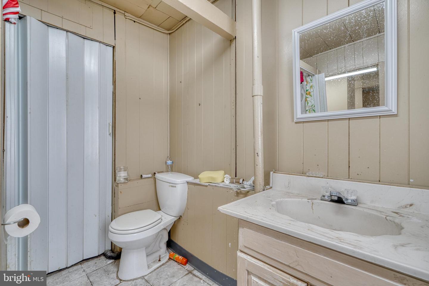 219 N Howard St Property Photo 48