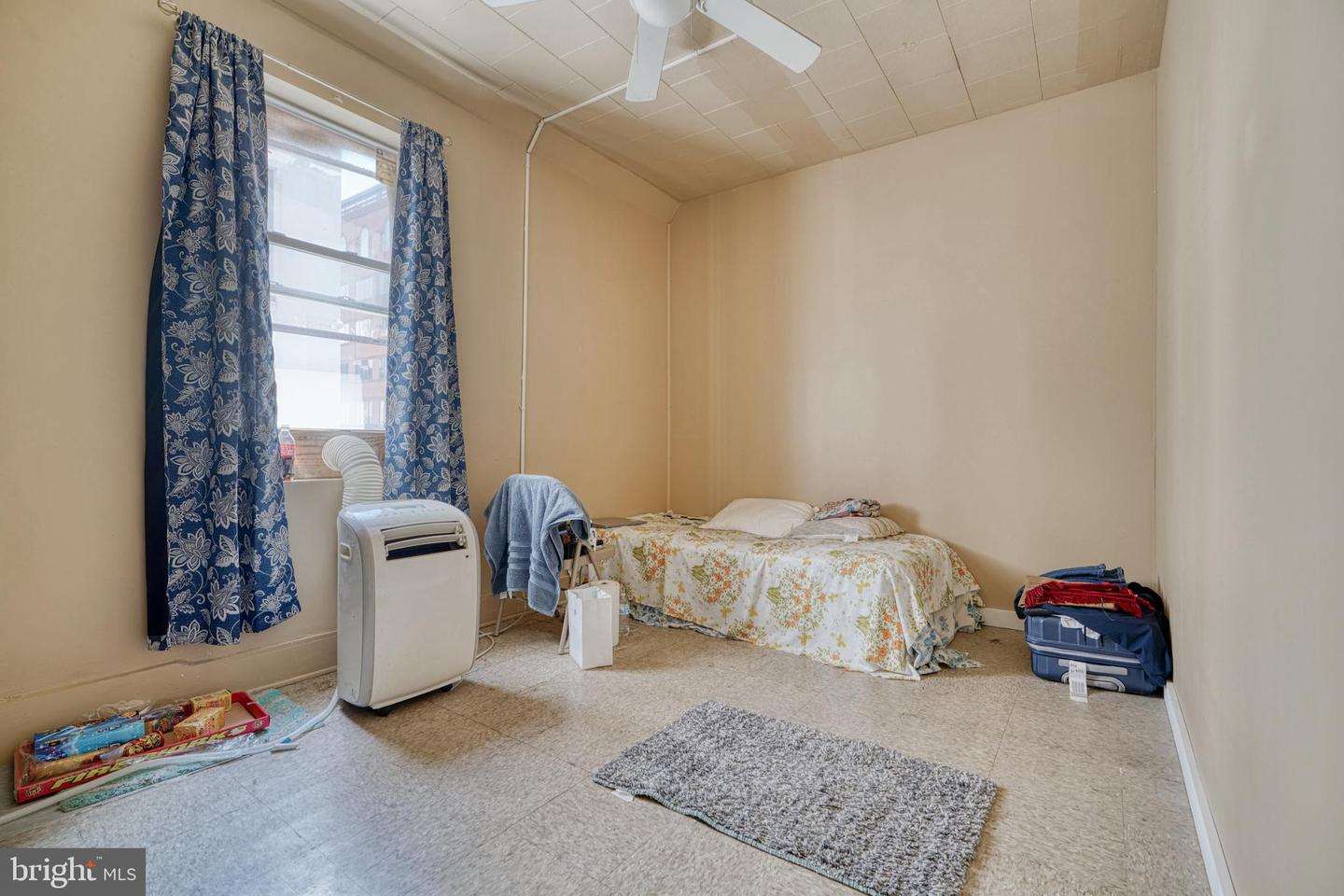 219 N Howard St Property Photo 52