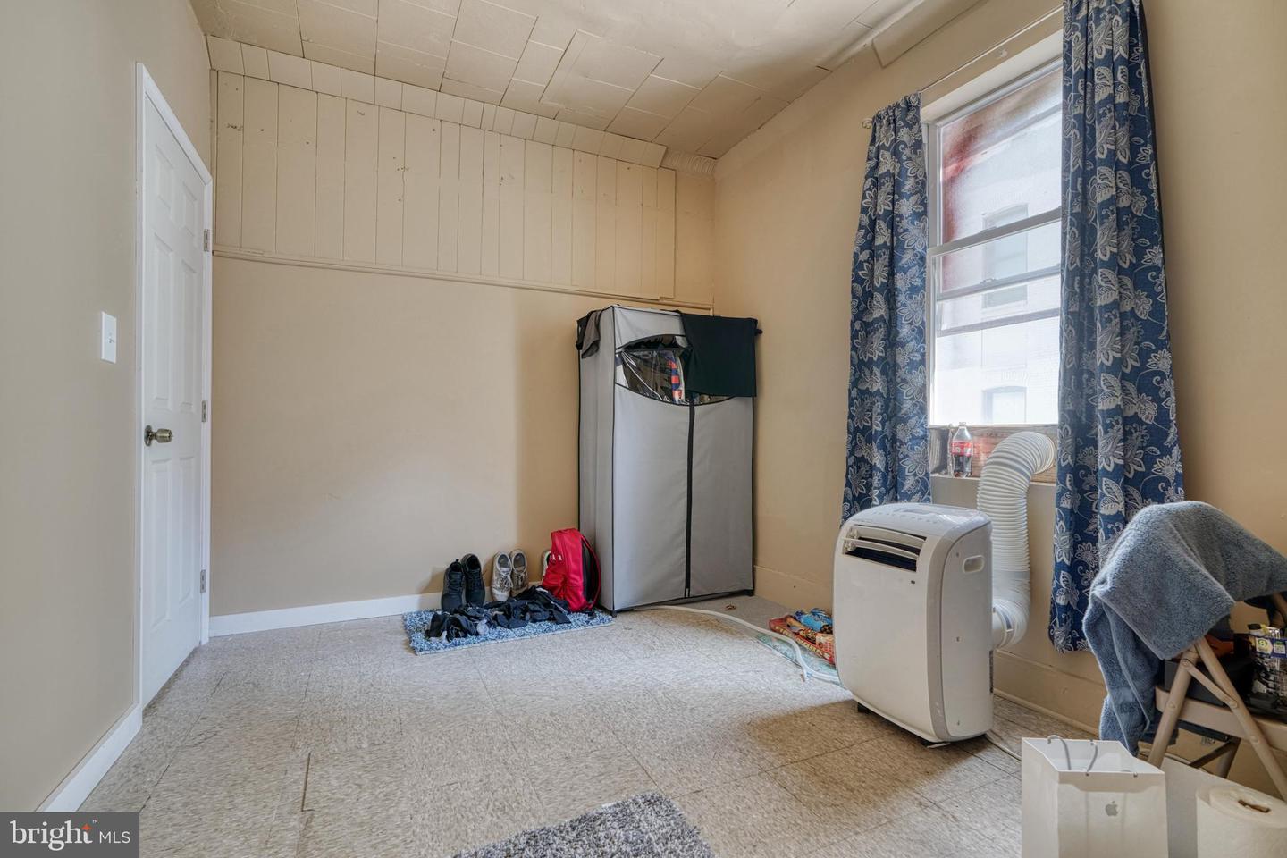 219 N Howard St Property Photo 54