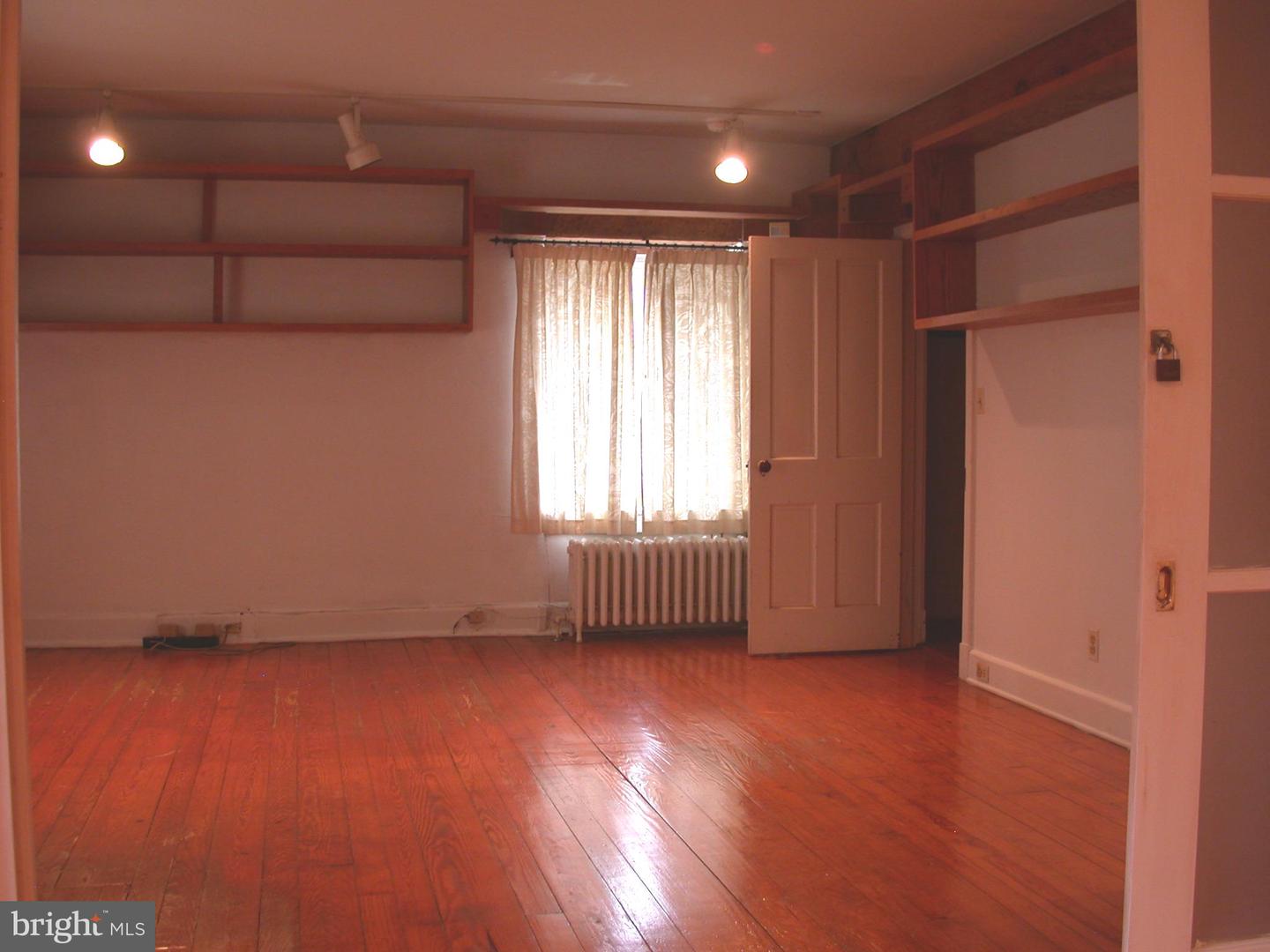 2423 Pickwick Rd Property Photo 31
