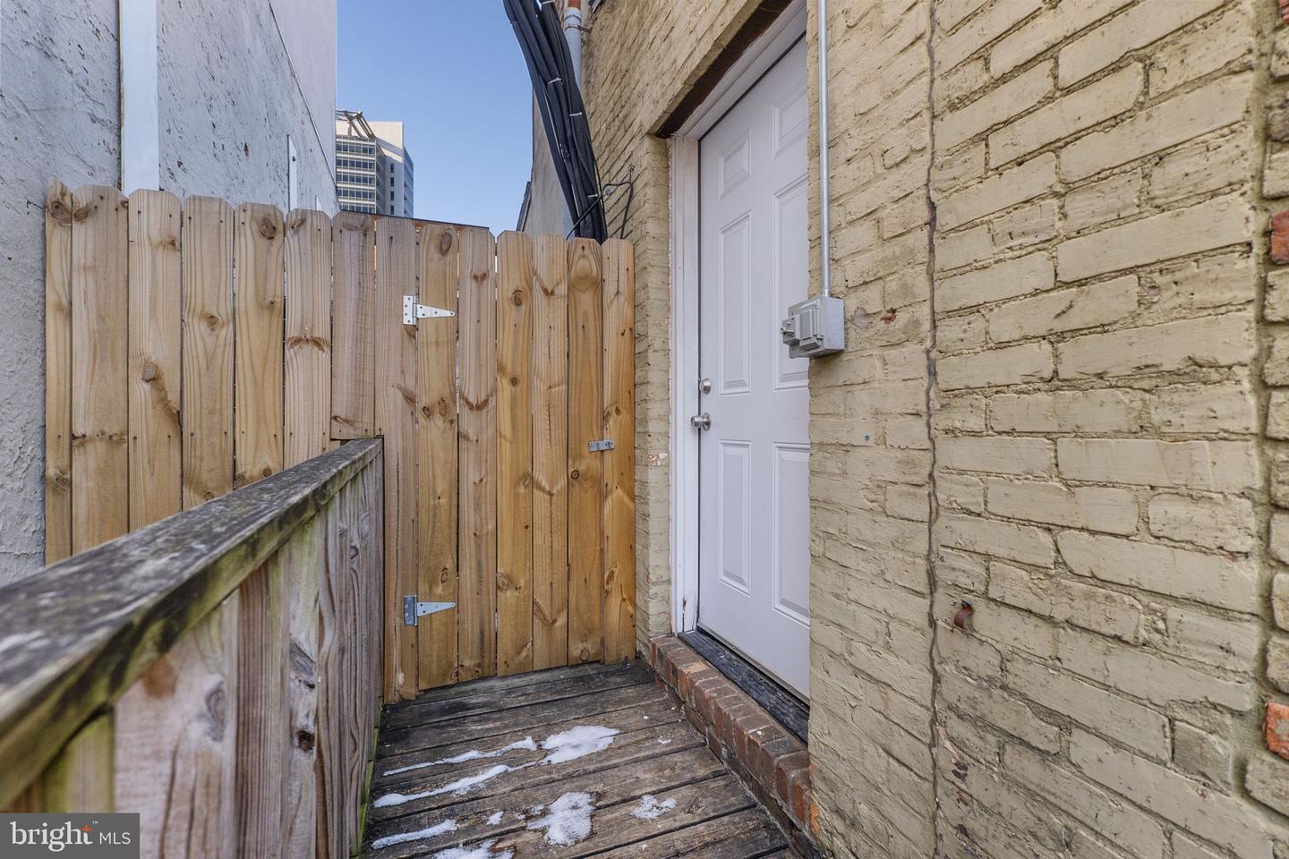 845 E Lombard St E Property Photo 12