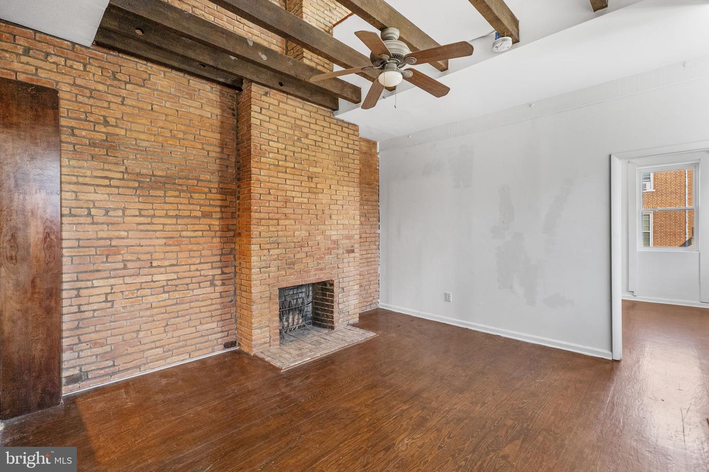 845 E Lombard St E Property Photo 16