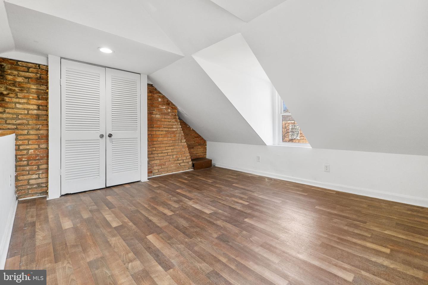 845 E Lombard St E Property Photo 22