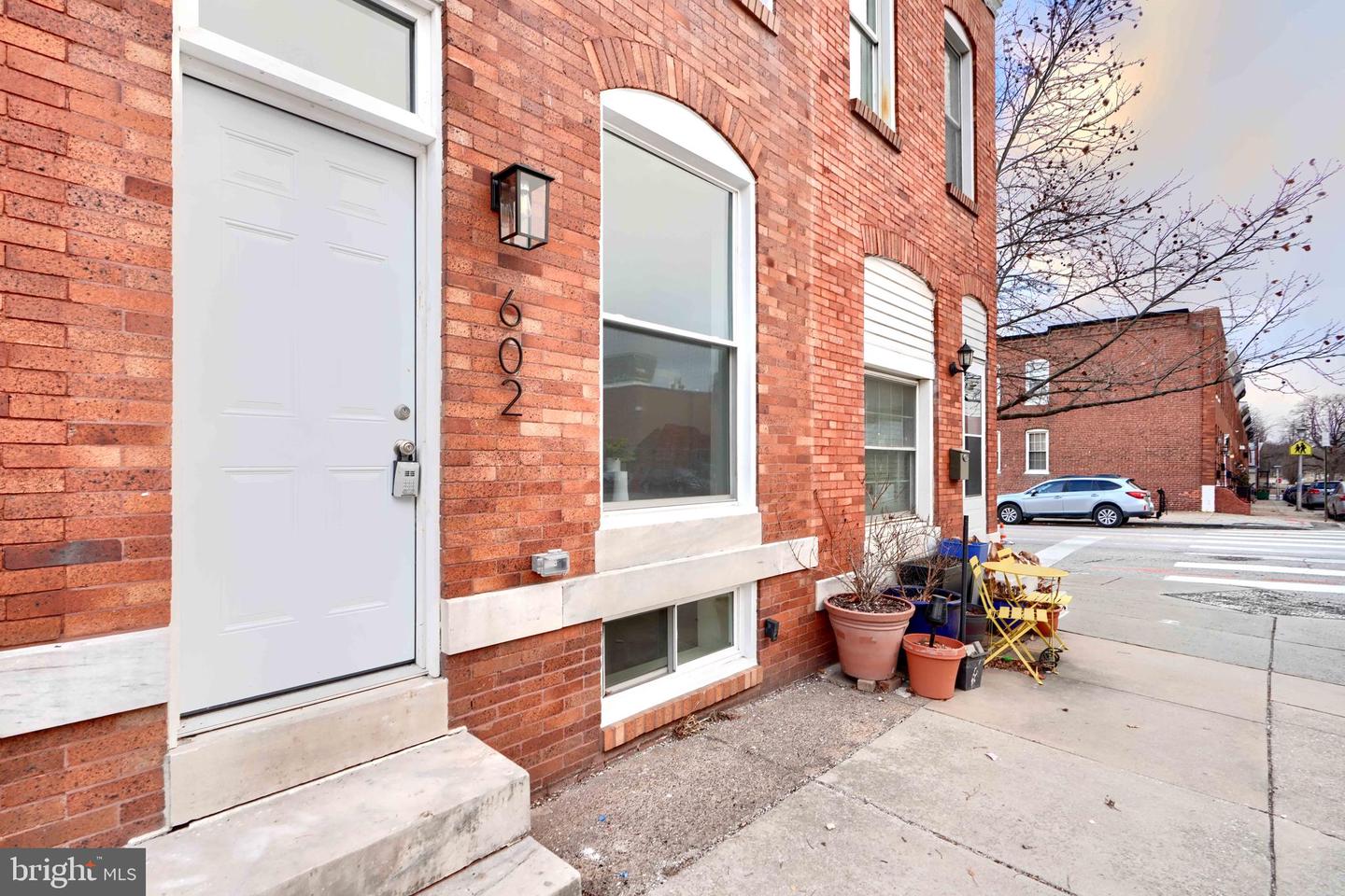 602 S Streeper St Property Photo