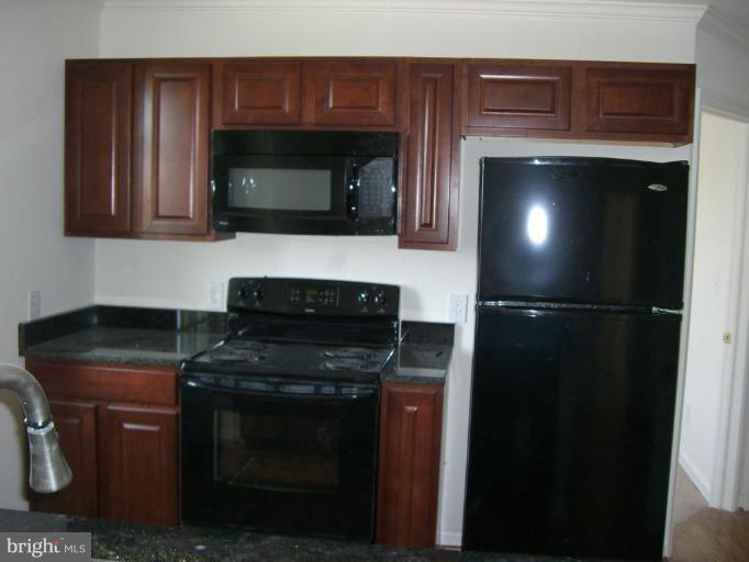 1242 W Lombard St Property Photo 32