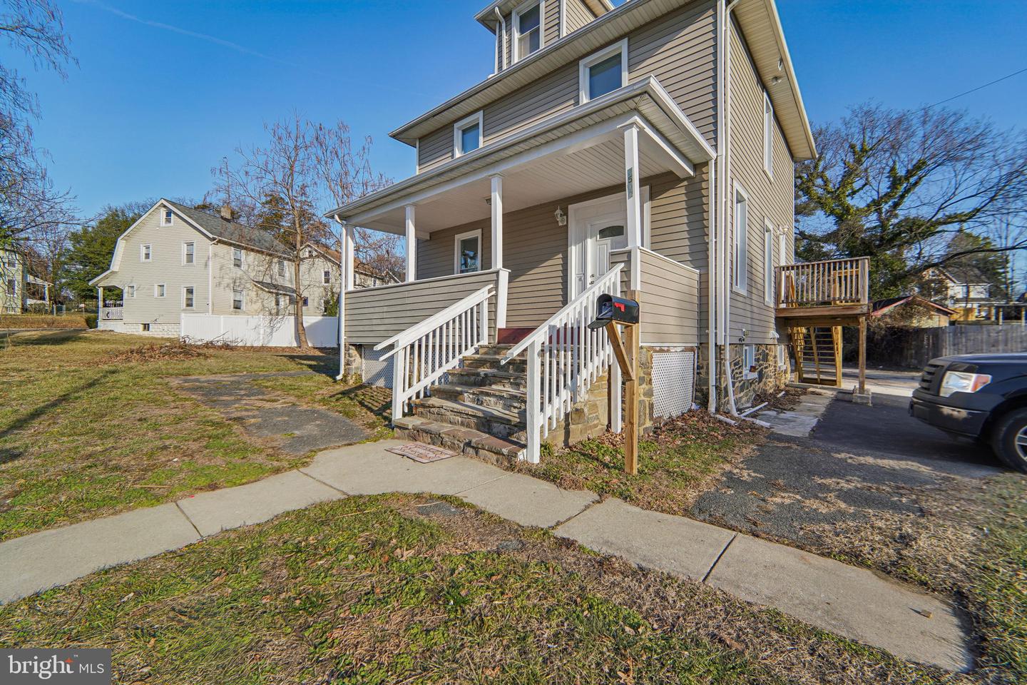 2500 E Cold Spring Ln Property Photo 2