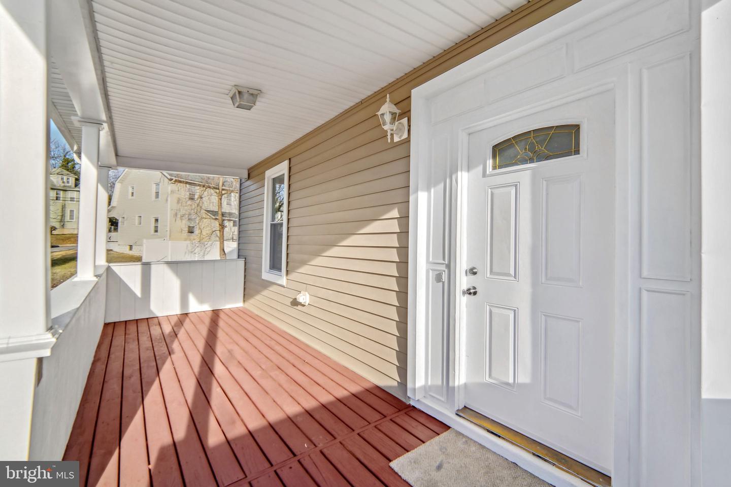 2500 E Cold Spring Ln Property Photo 4