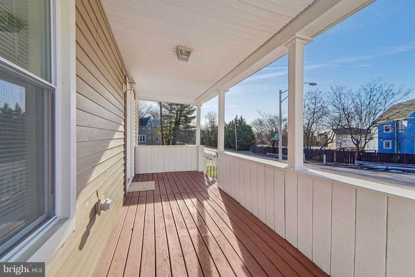 2500 E Cold Spring Ln Property Photo 5