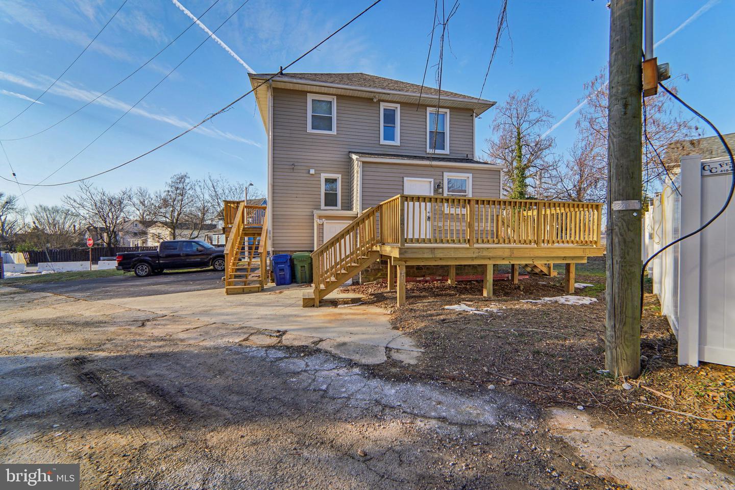 2500 E Cold Spring Ln Property Photo 11