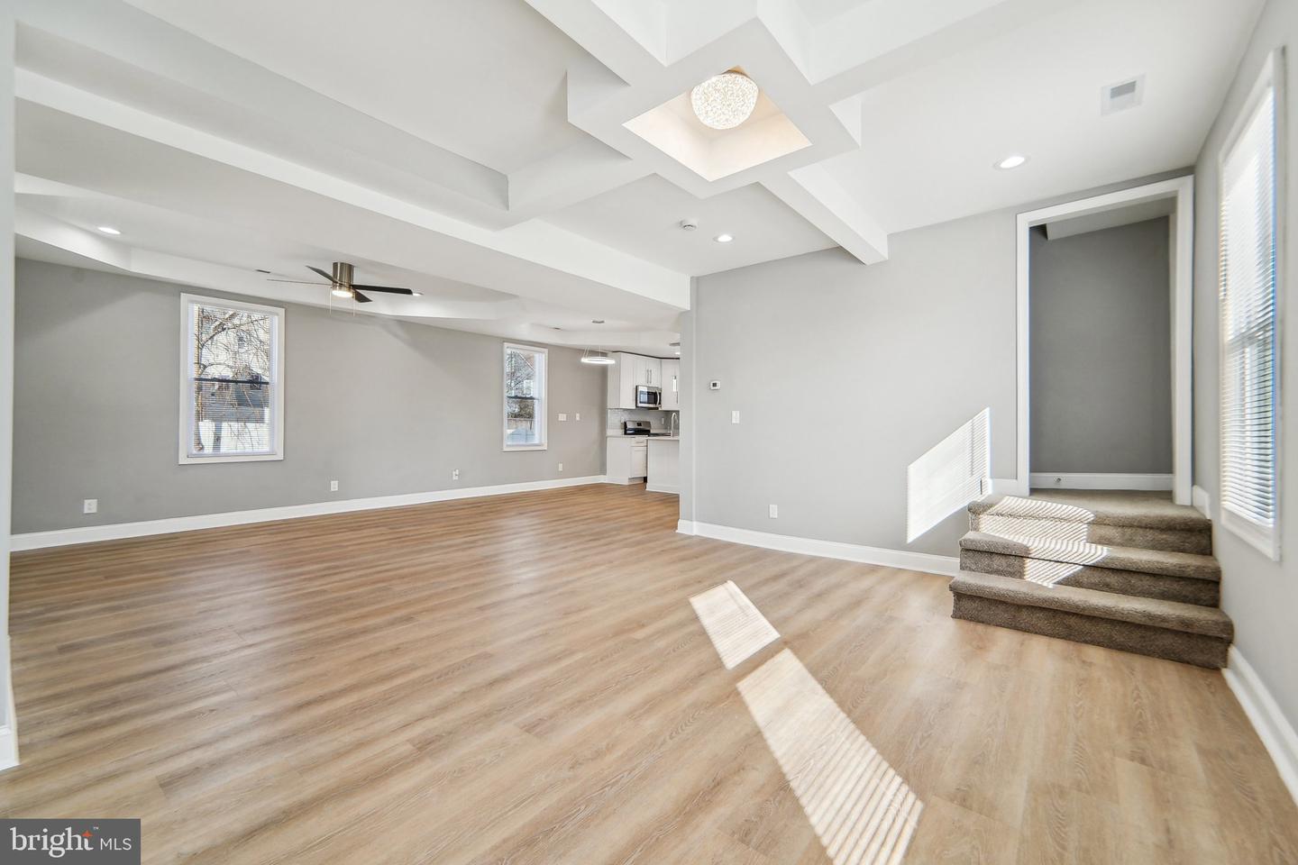 2500 E Cold Spring Ln Property Photo 13