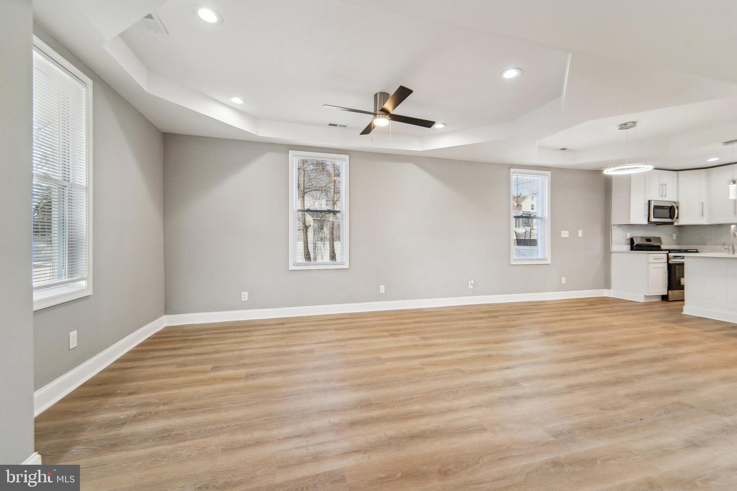2500 E Cold Spring Ln Property Photo 16
