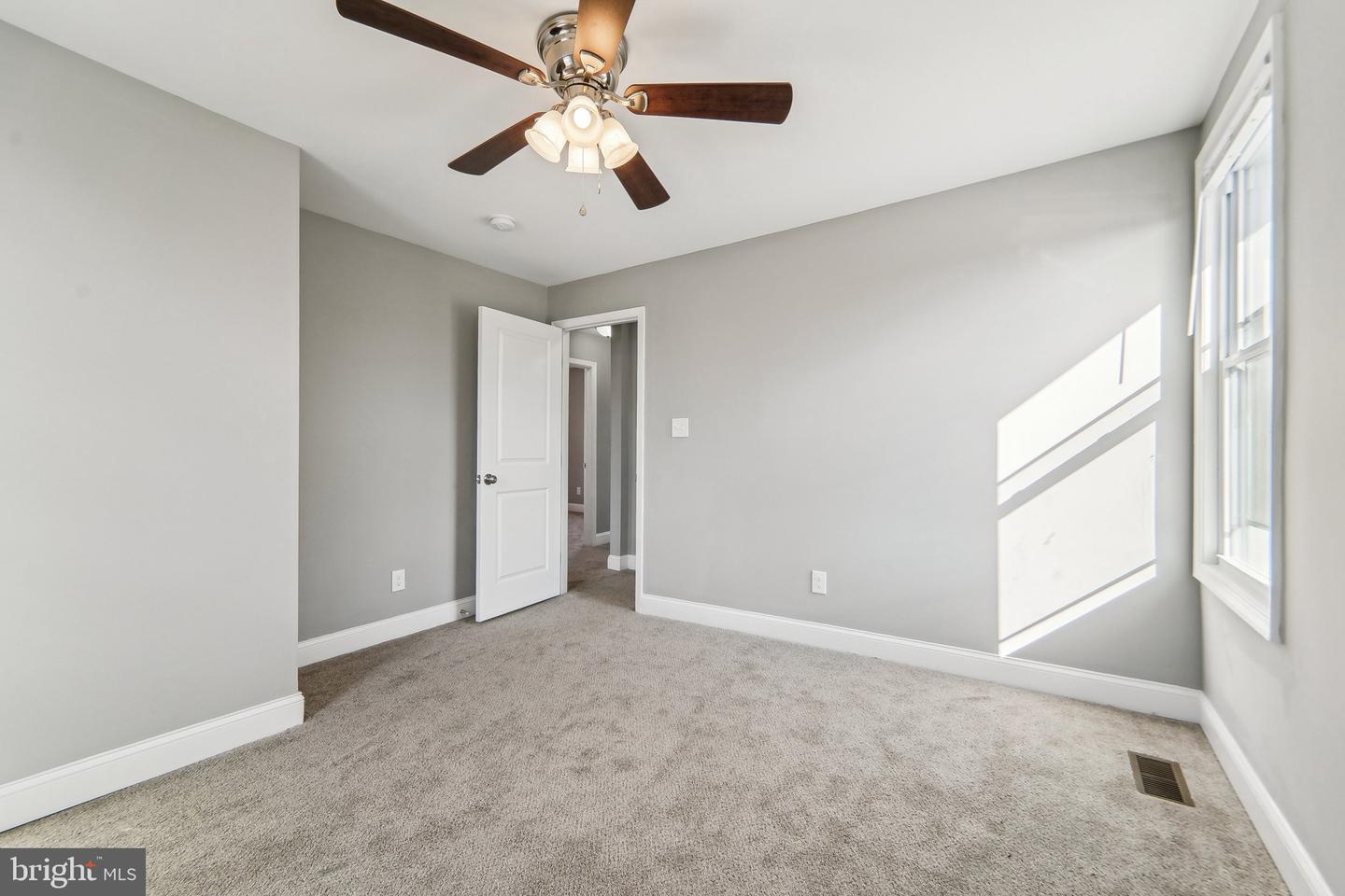 2500 E Cold Spring Ln Property Photo 27