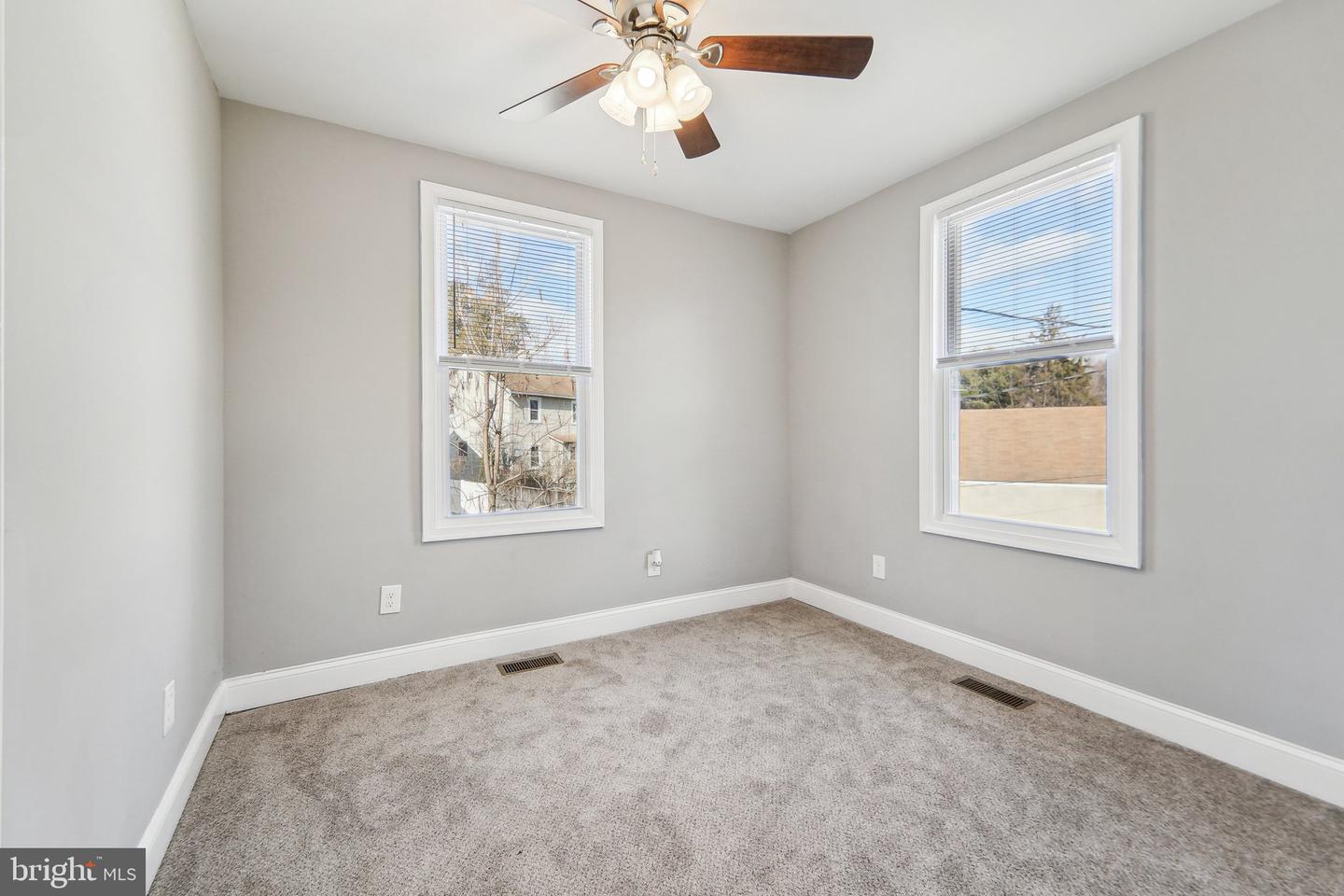 2500 E Cold Spring Ln Property Photo 28