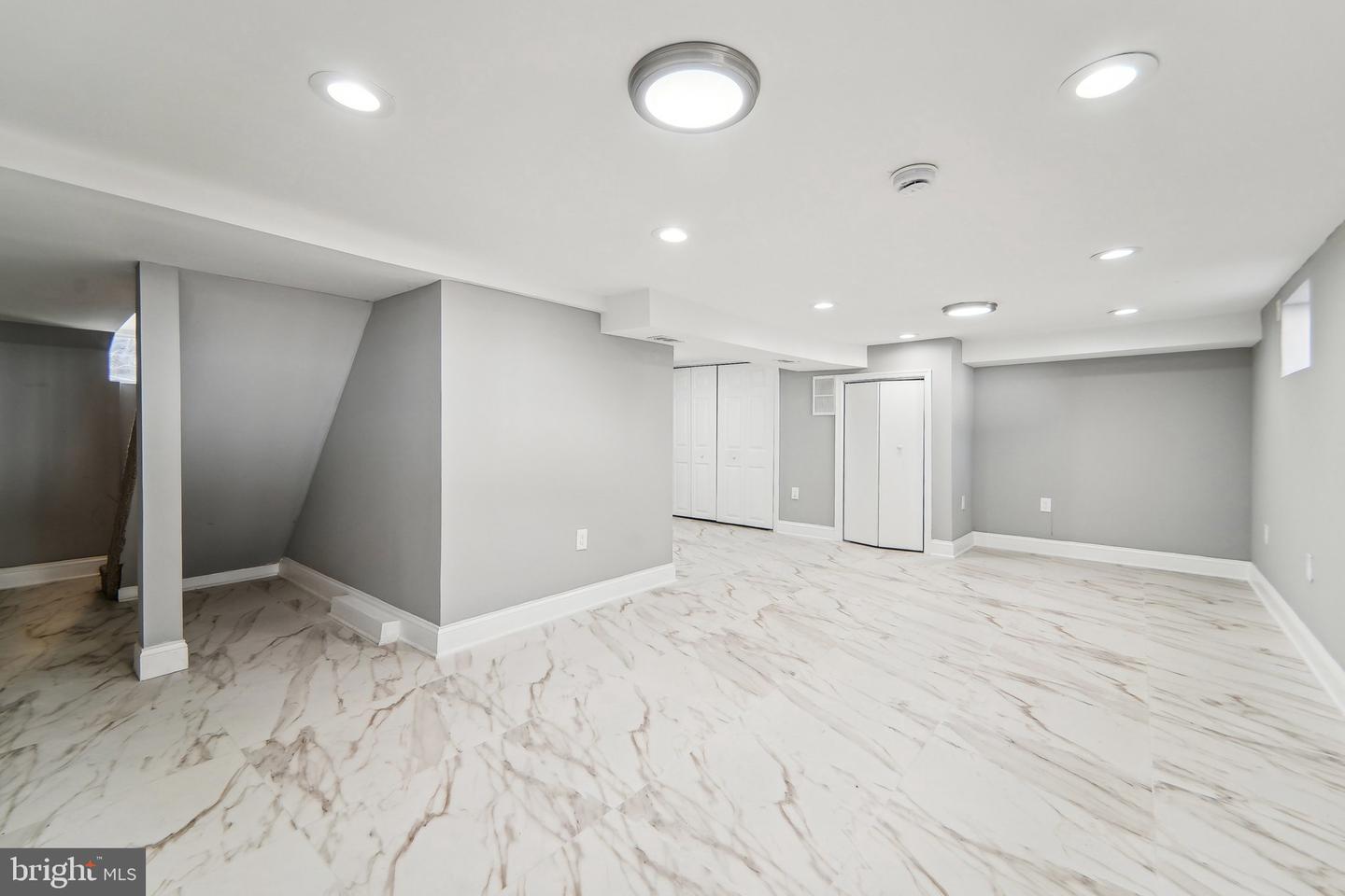 2500 E Cold Spring Ln Property Photo 37