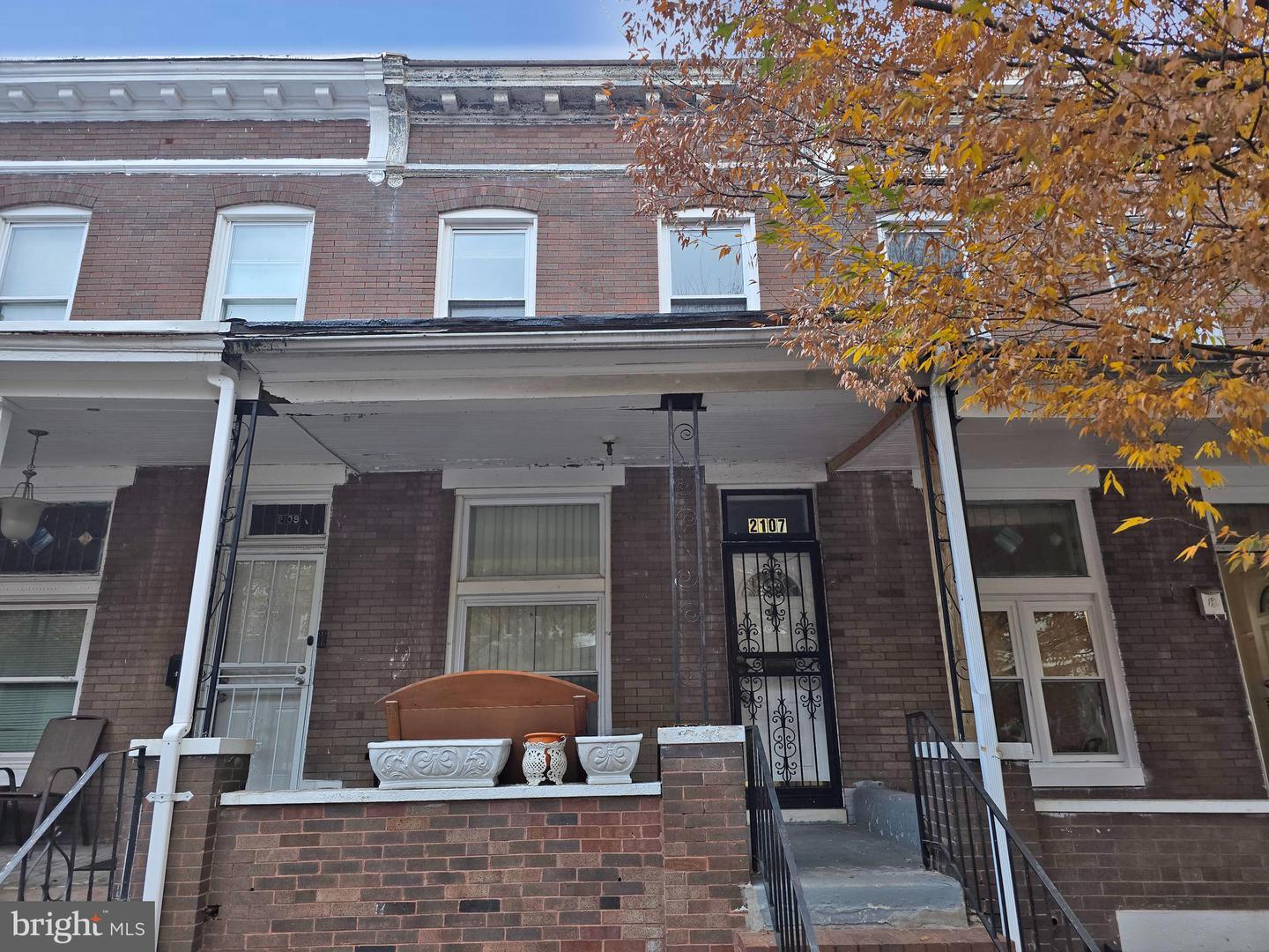 2107 CLIFTWOOD AVE Property Photo 1