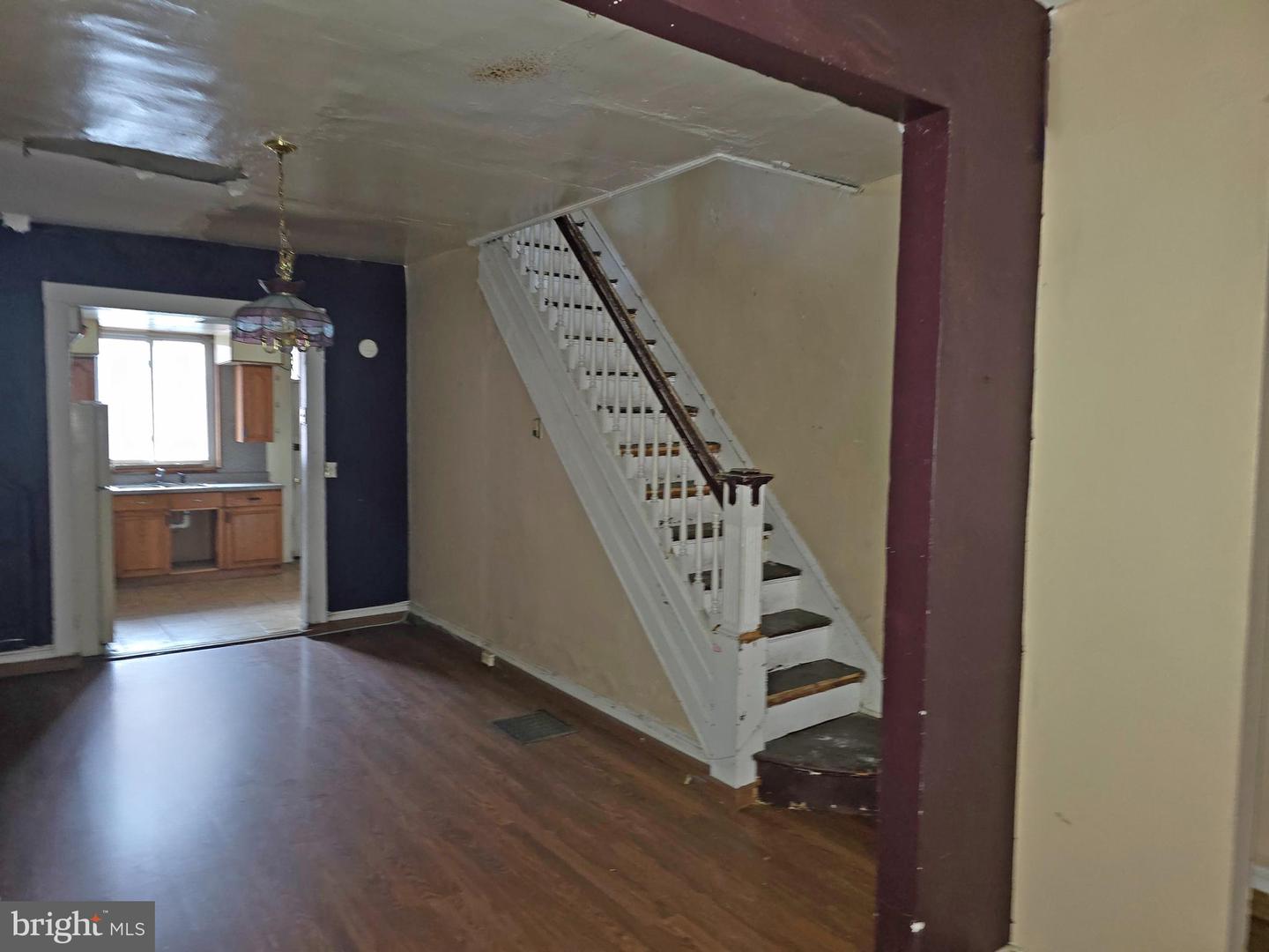 2107 Cliftwood Ave Property Photo 2