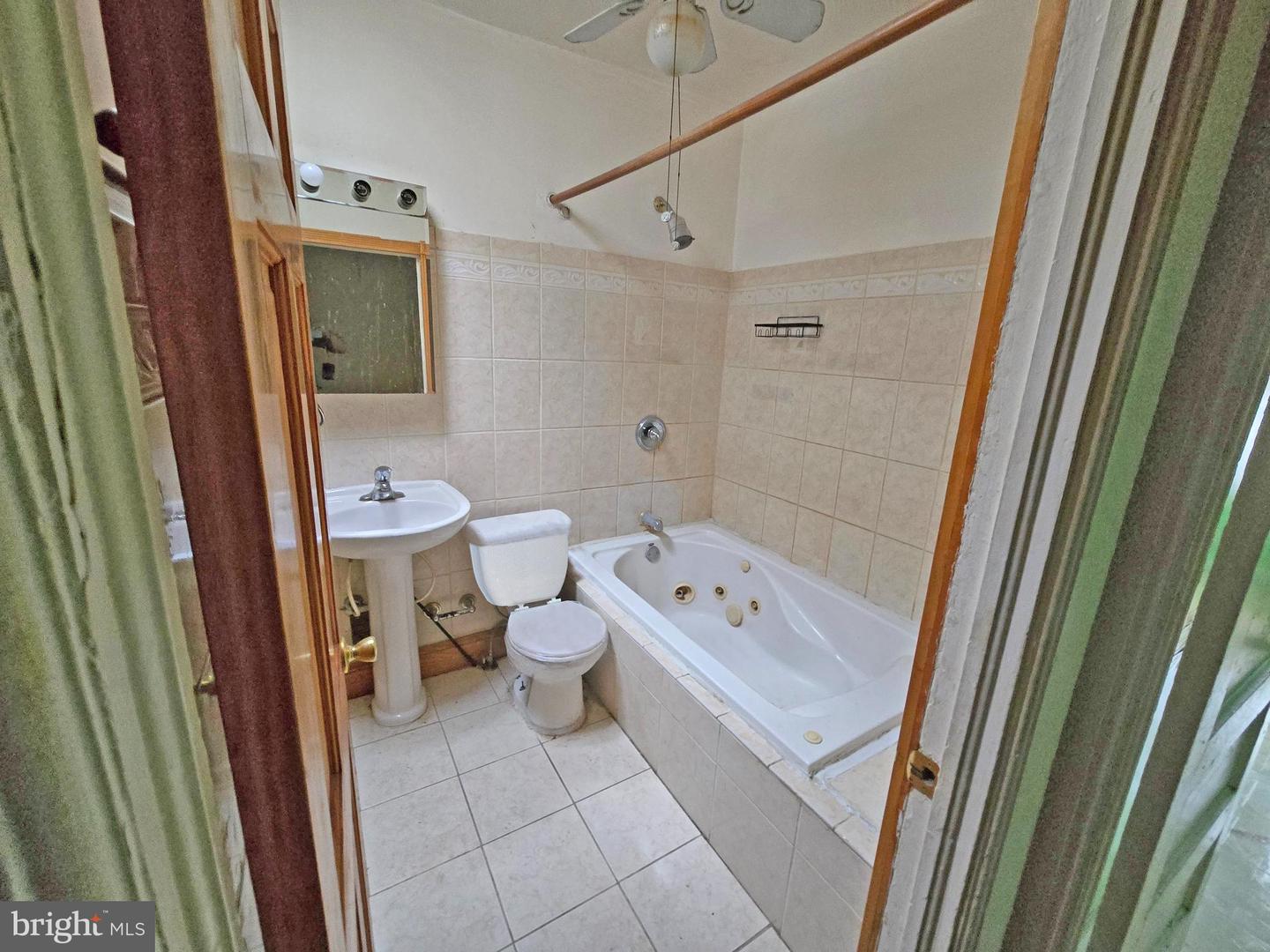 2107 Cliftwood Ave Property Photo 7