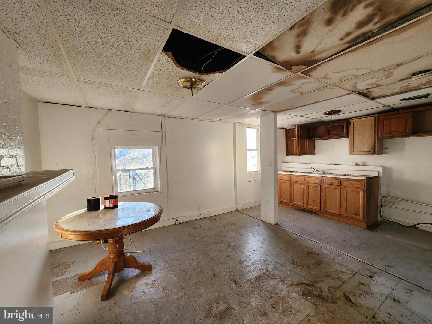 611 N Calhoun St Property Photo 23