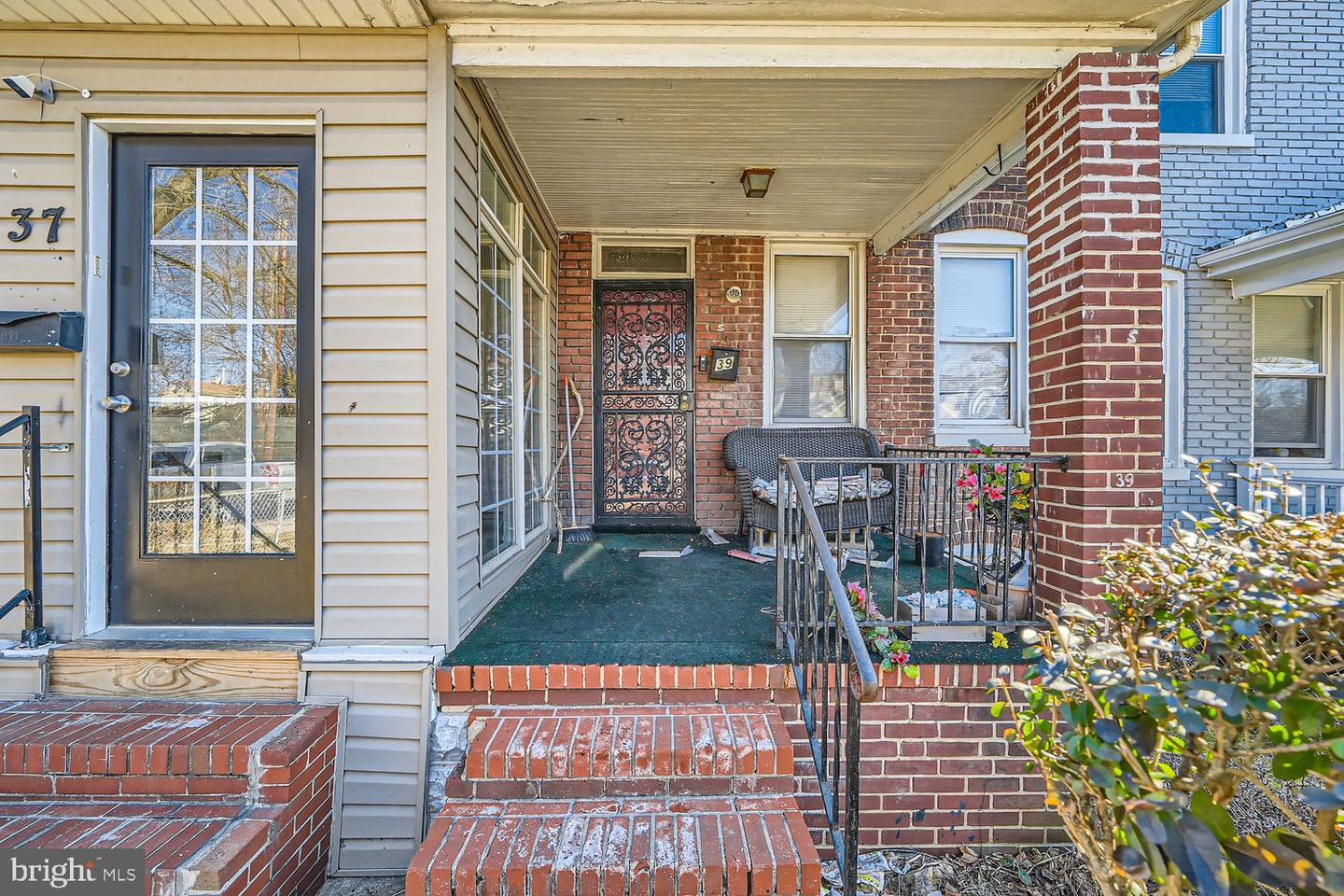 39 Morley St Property Photo 2