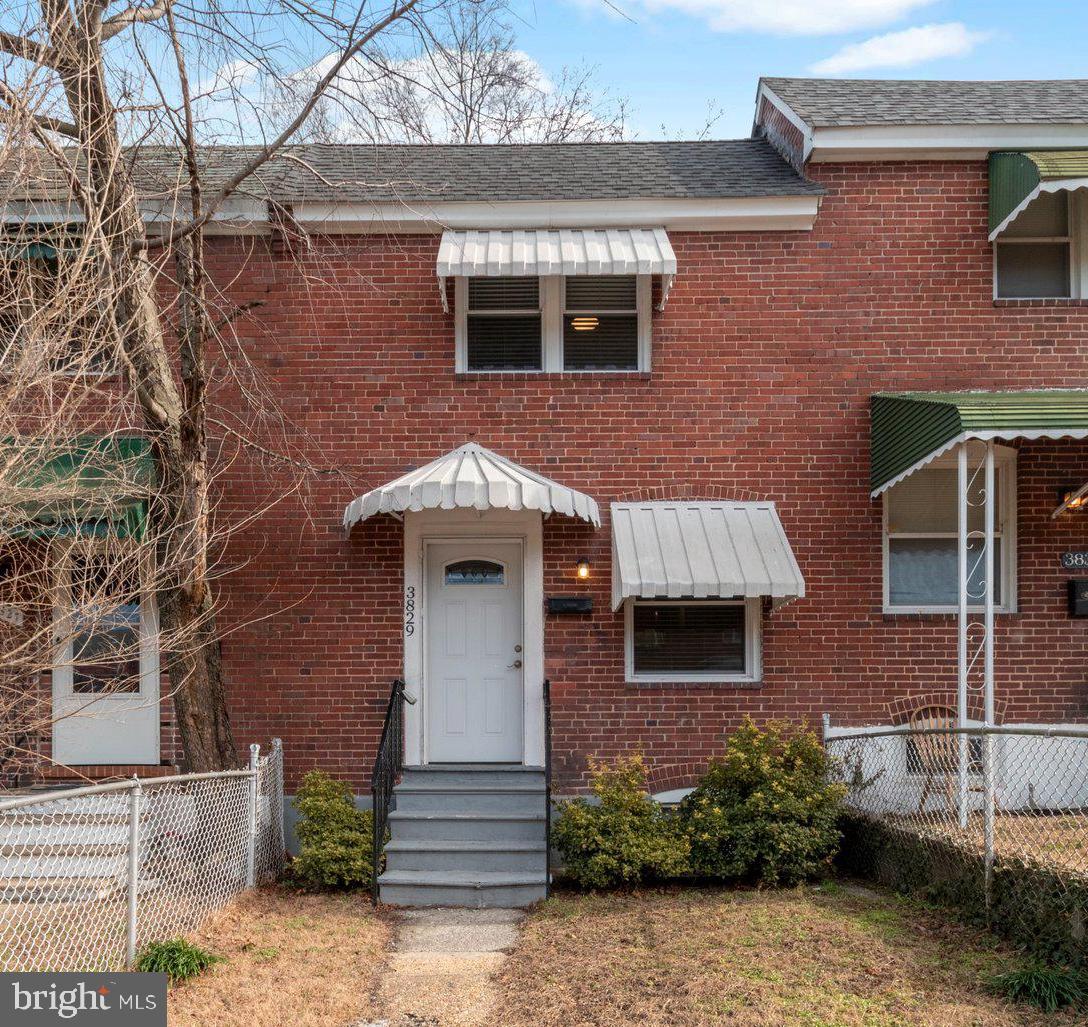 3829 Saint Margaret St Property Photo