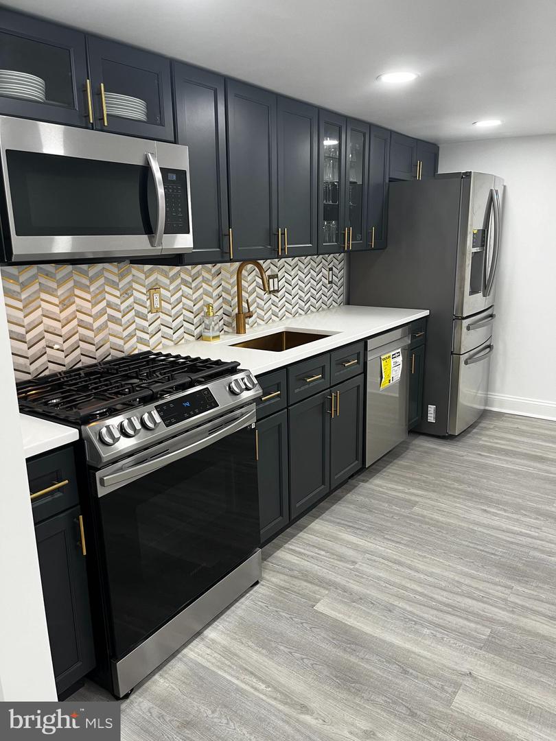 4409 Walther Ave #g Property Photo