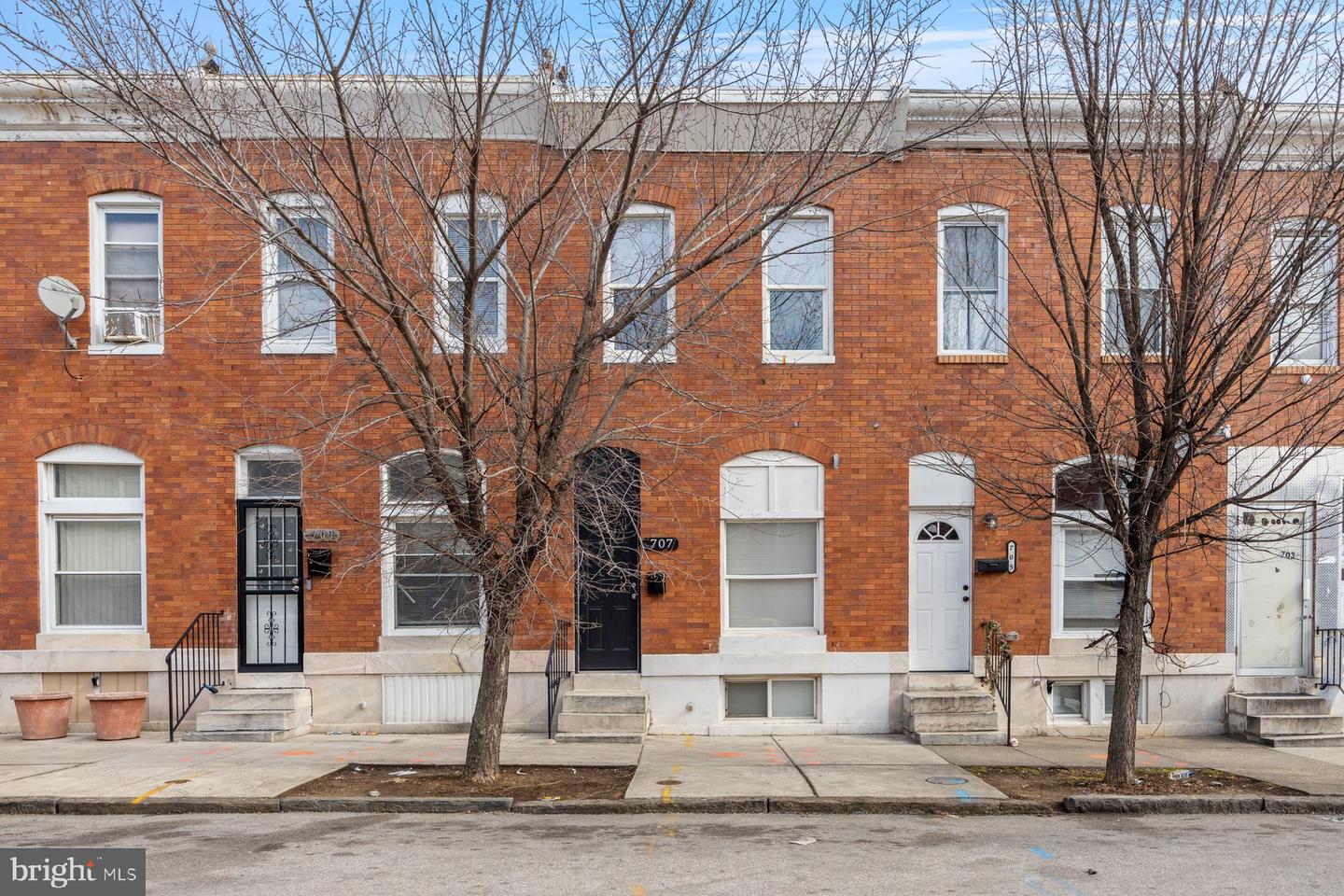 707 N Milton Ave Property Photo