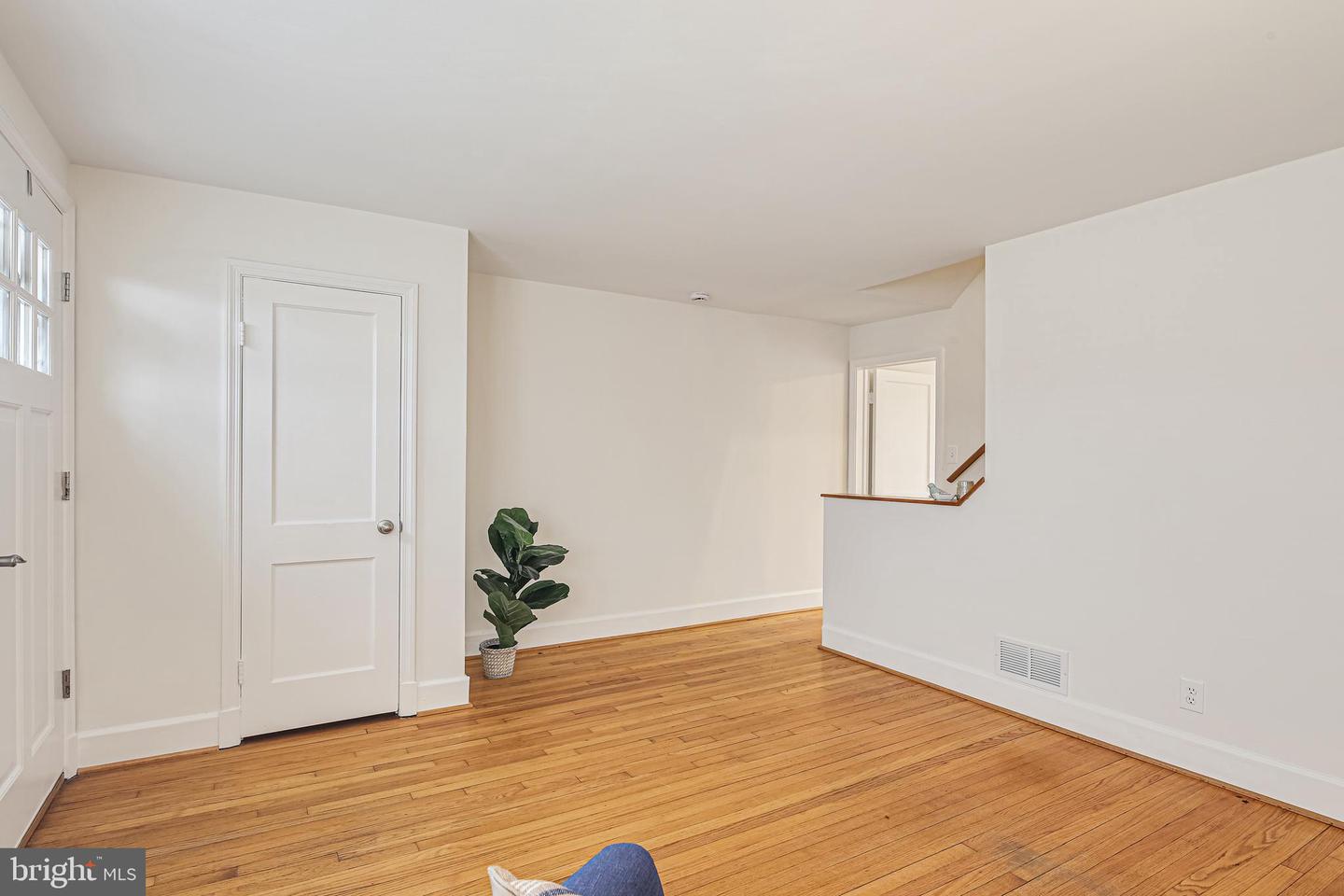 733 Bethnal Rd Property Photo 5