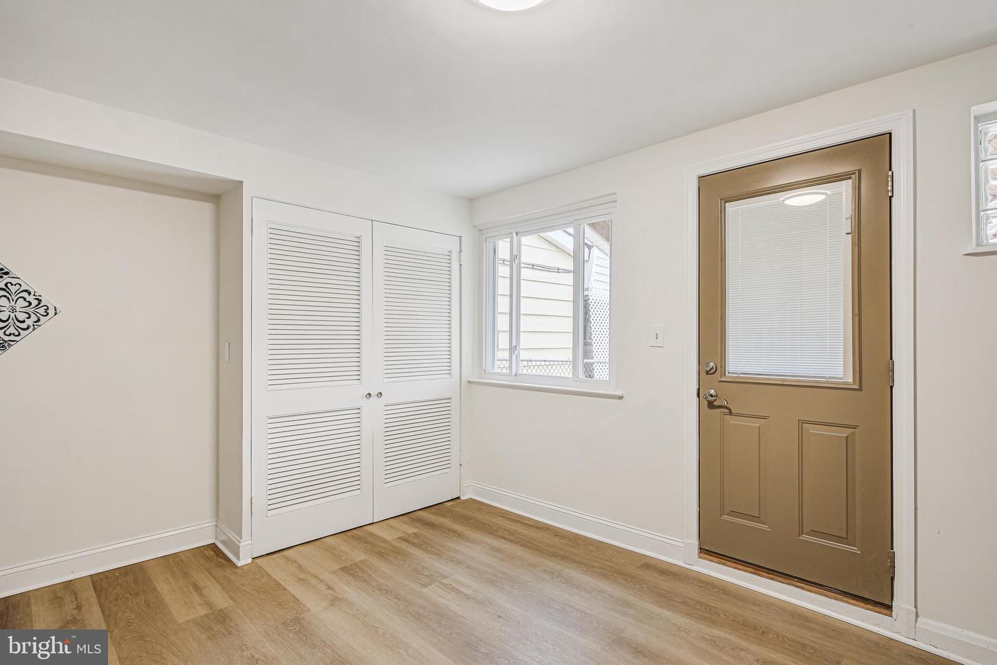 733 Bethnal Rd Property Photo 11