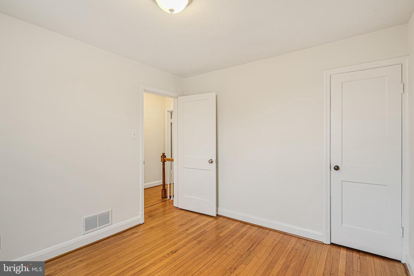 733 Bethnal Rd Property Photo 18