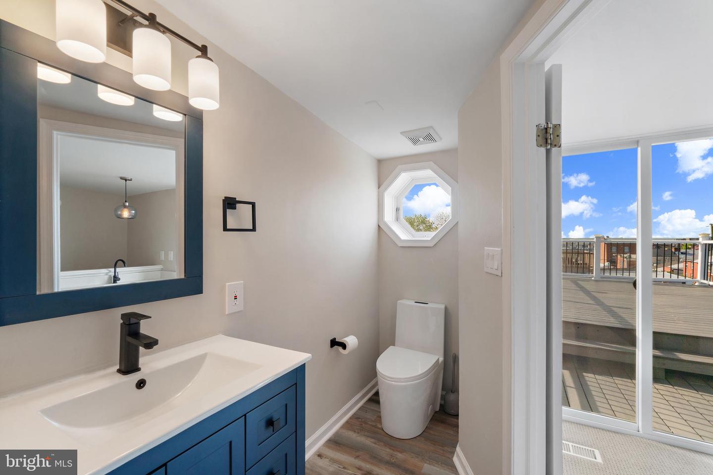 2031 E Lombard St Property Photo 21
