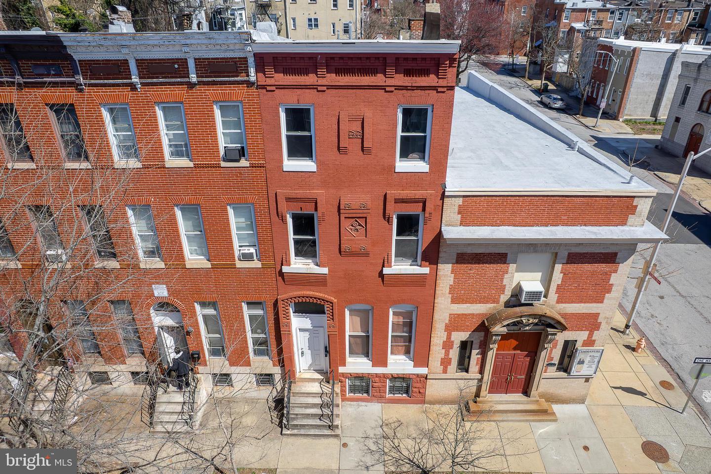 1905 Druid Hill Ave Property Photo 2