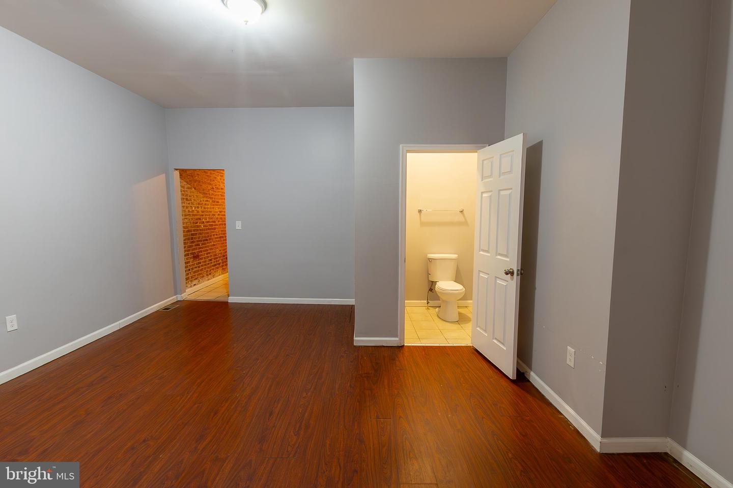1905 Druid Hill Ave Property Photo 8