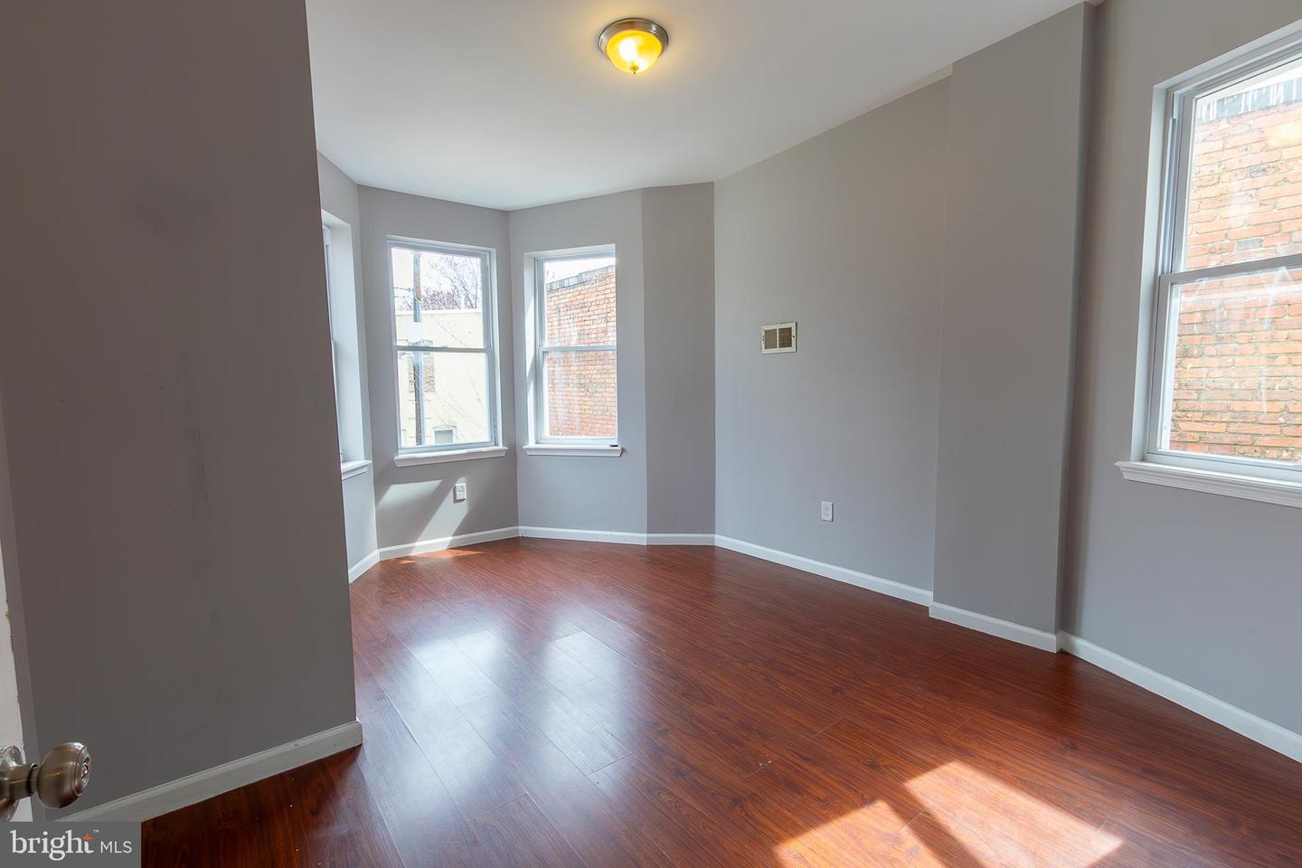 1905 Druid Hill Ave Property Photo 17