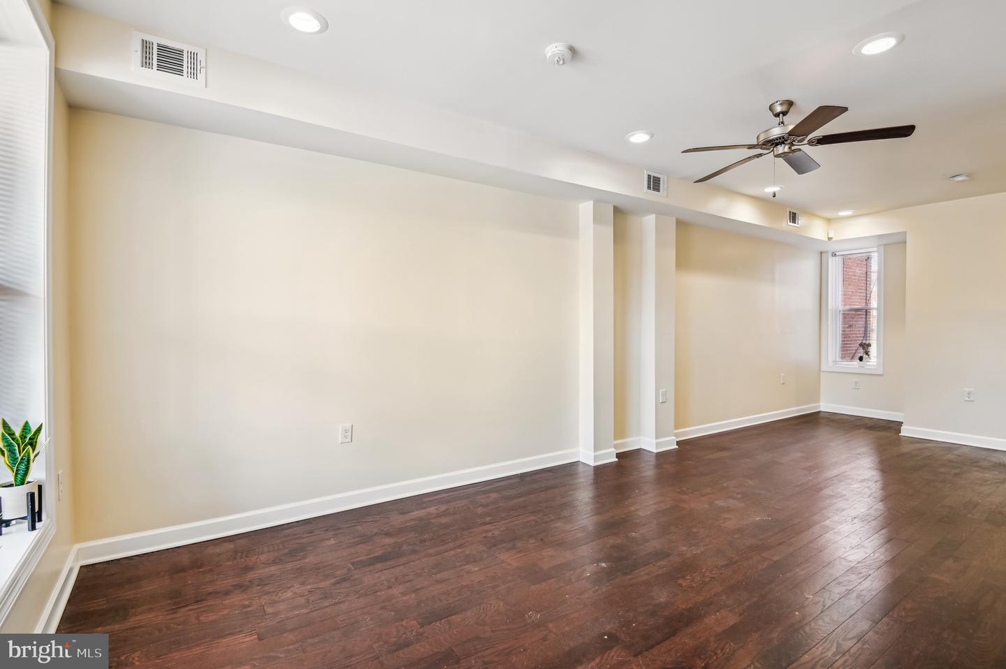 19 N Hilton St Property Photo 3