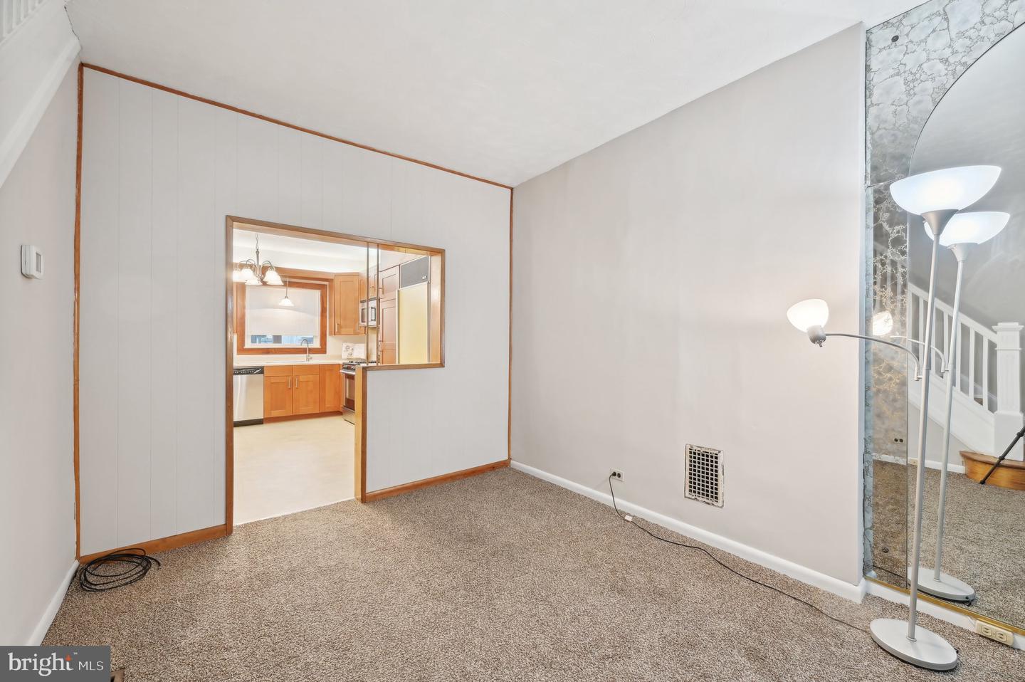 16 Ellwood Ave Property Photo 11